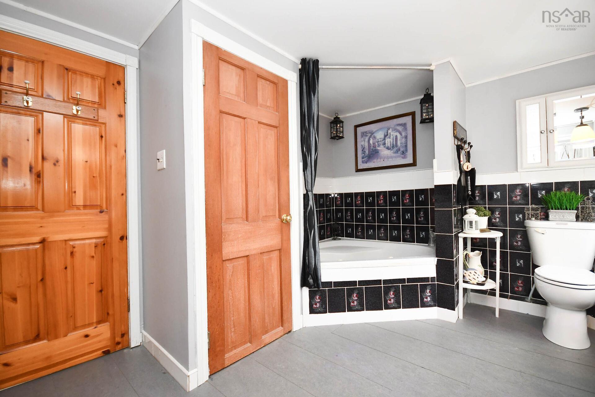 286 Parklane Drive, Lower Sackville, NS (MLS 202525015)