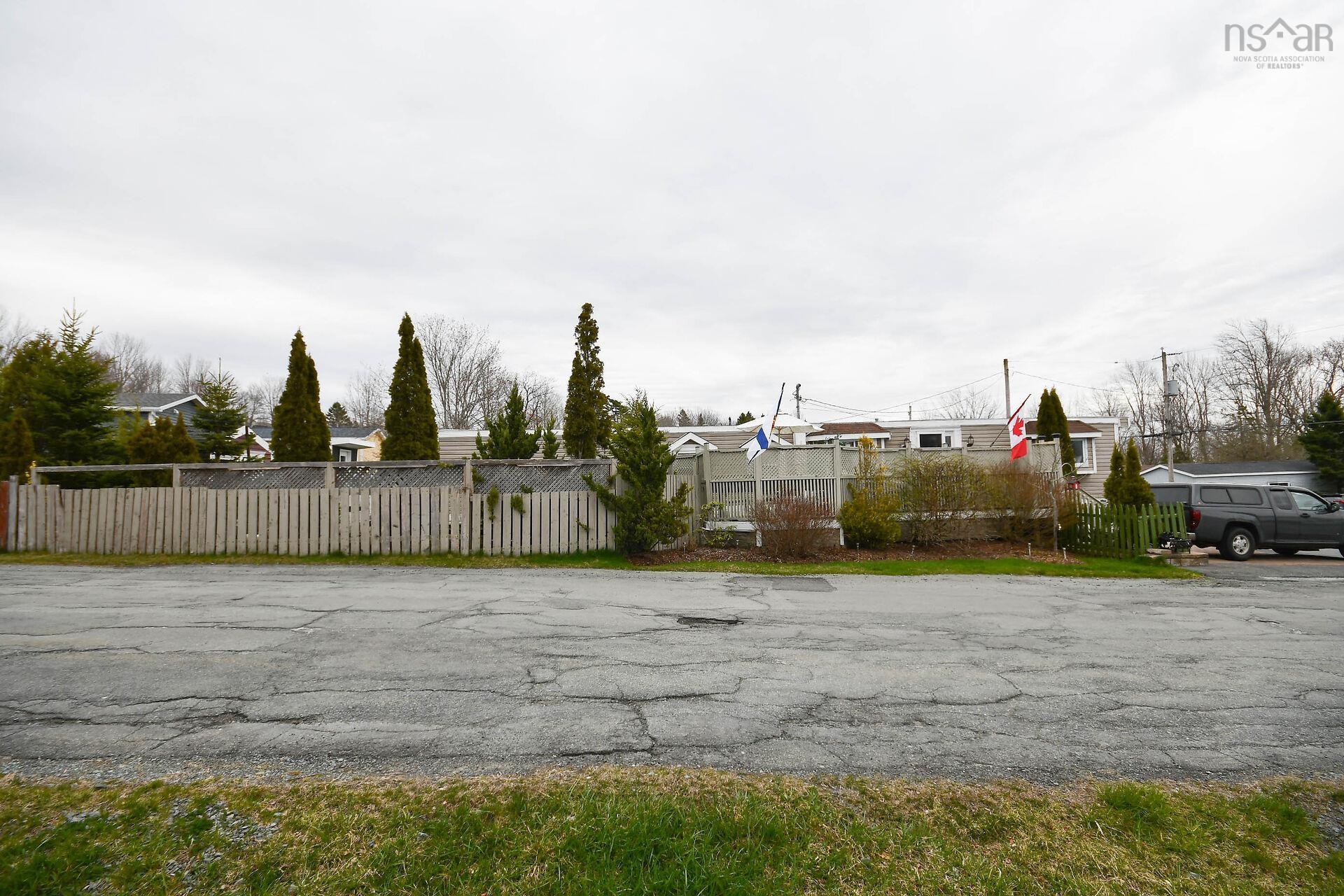 286 Parklane Drive, Lower Sackville, NS (MLS 202525015)