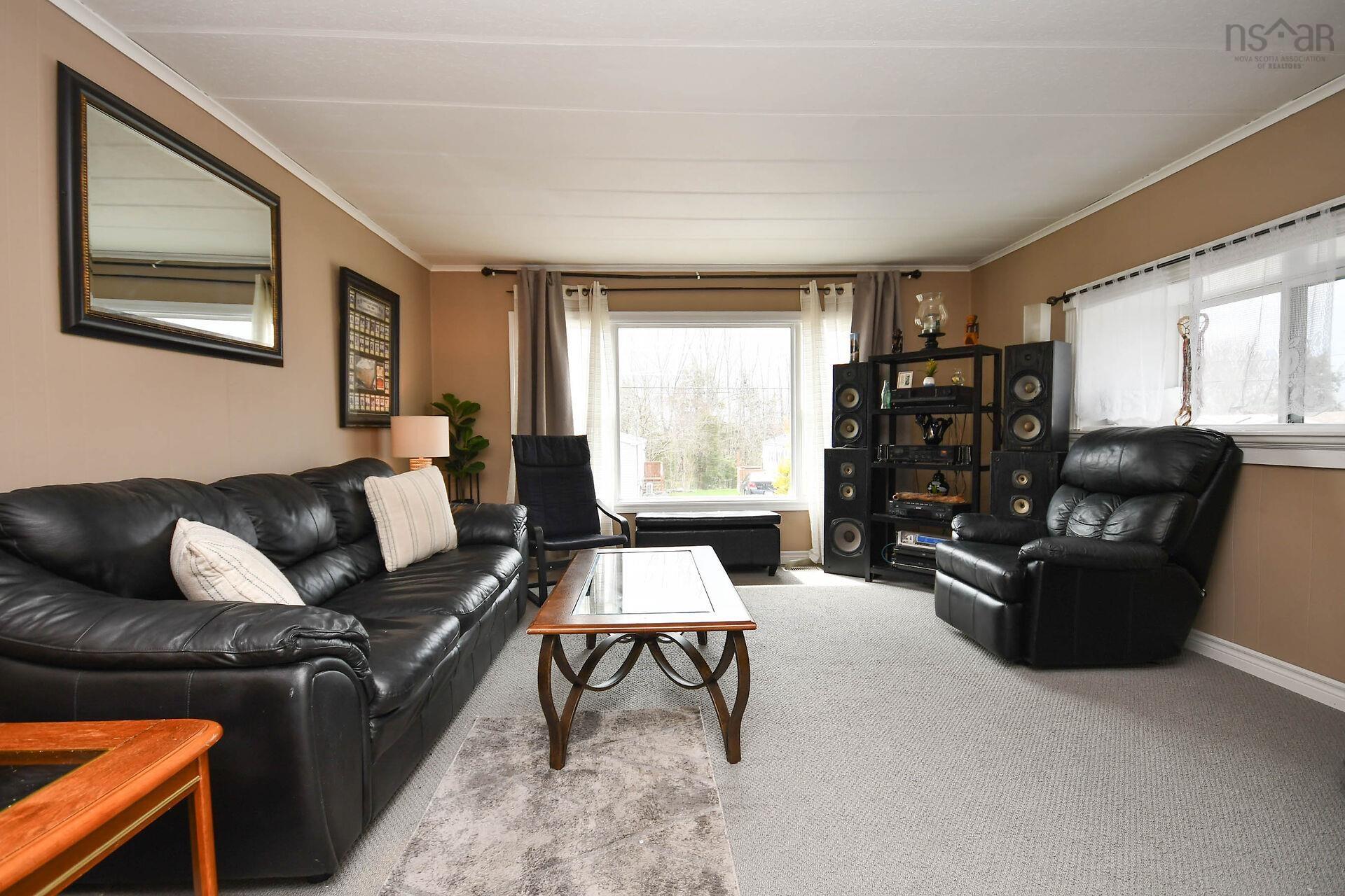 286 Parklane Drive, Lower Sackville, NS (MLS 202525015)