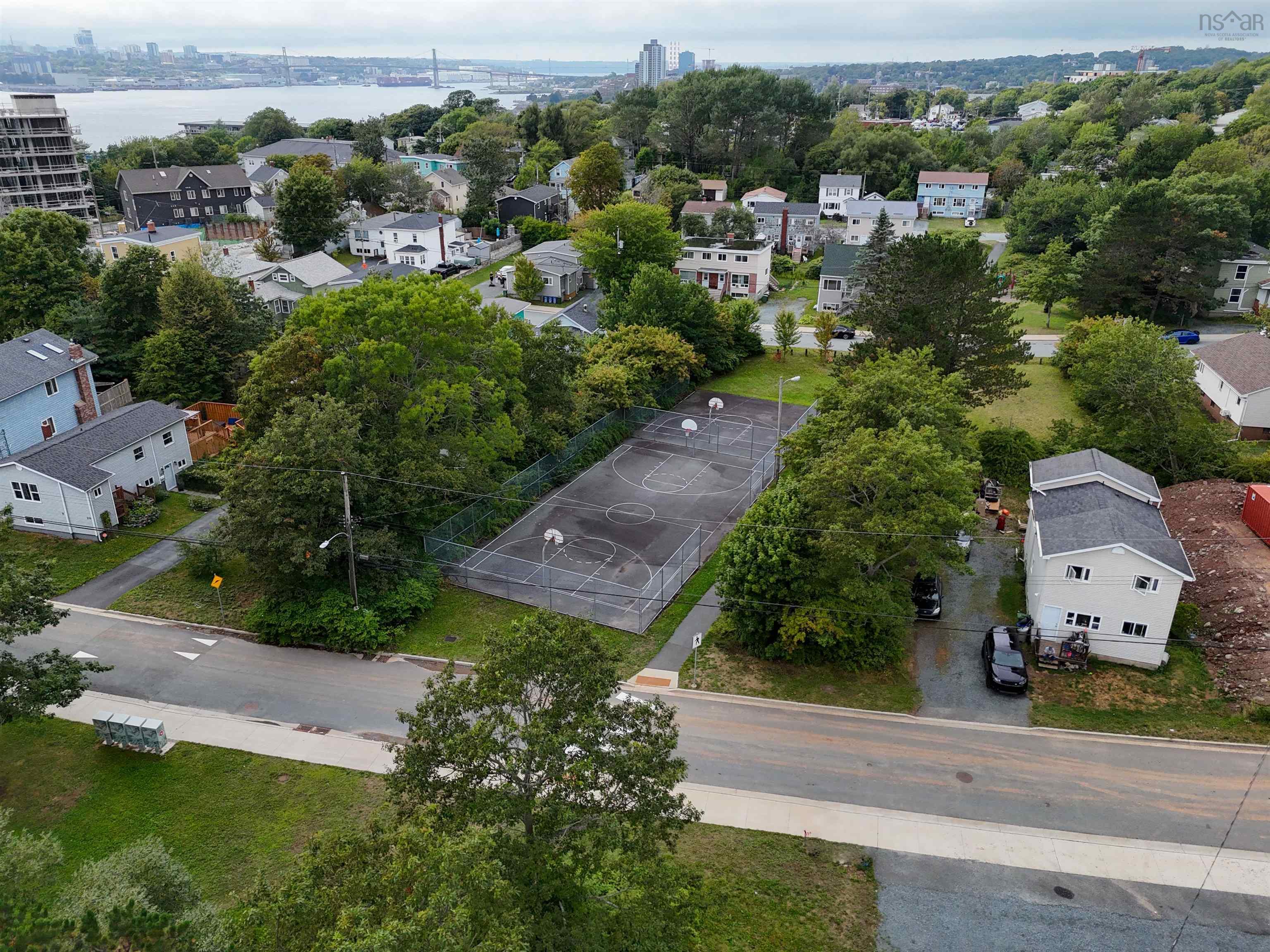 17 Chadwick Street, Dartmouth, NS (MLS 202525104)