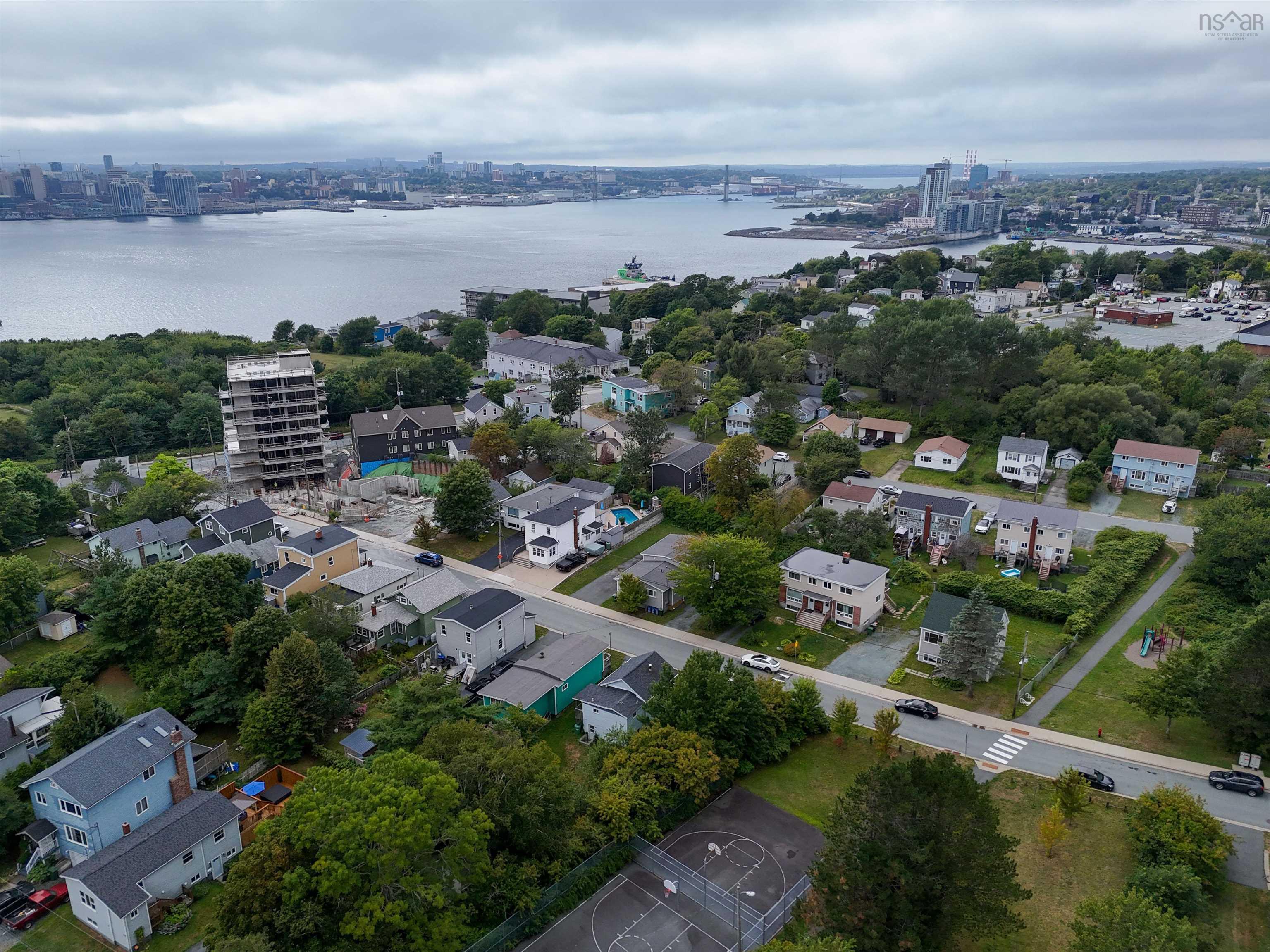 17 Chadwick Street, Dartmouth, NS (MLS 202525104)