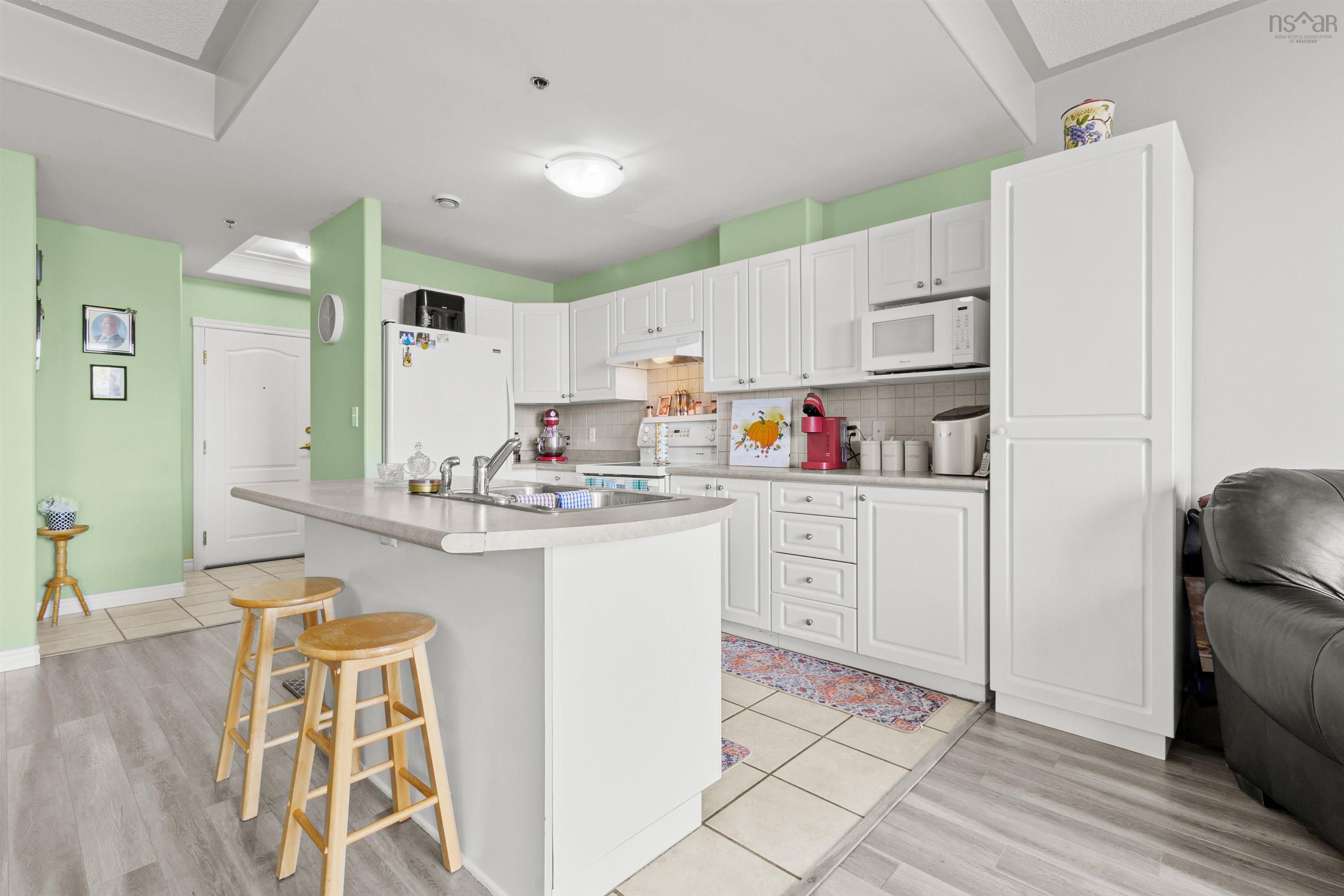 307 10 Regency Park Drive, Halifax, NS (MLS 202525161)