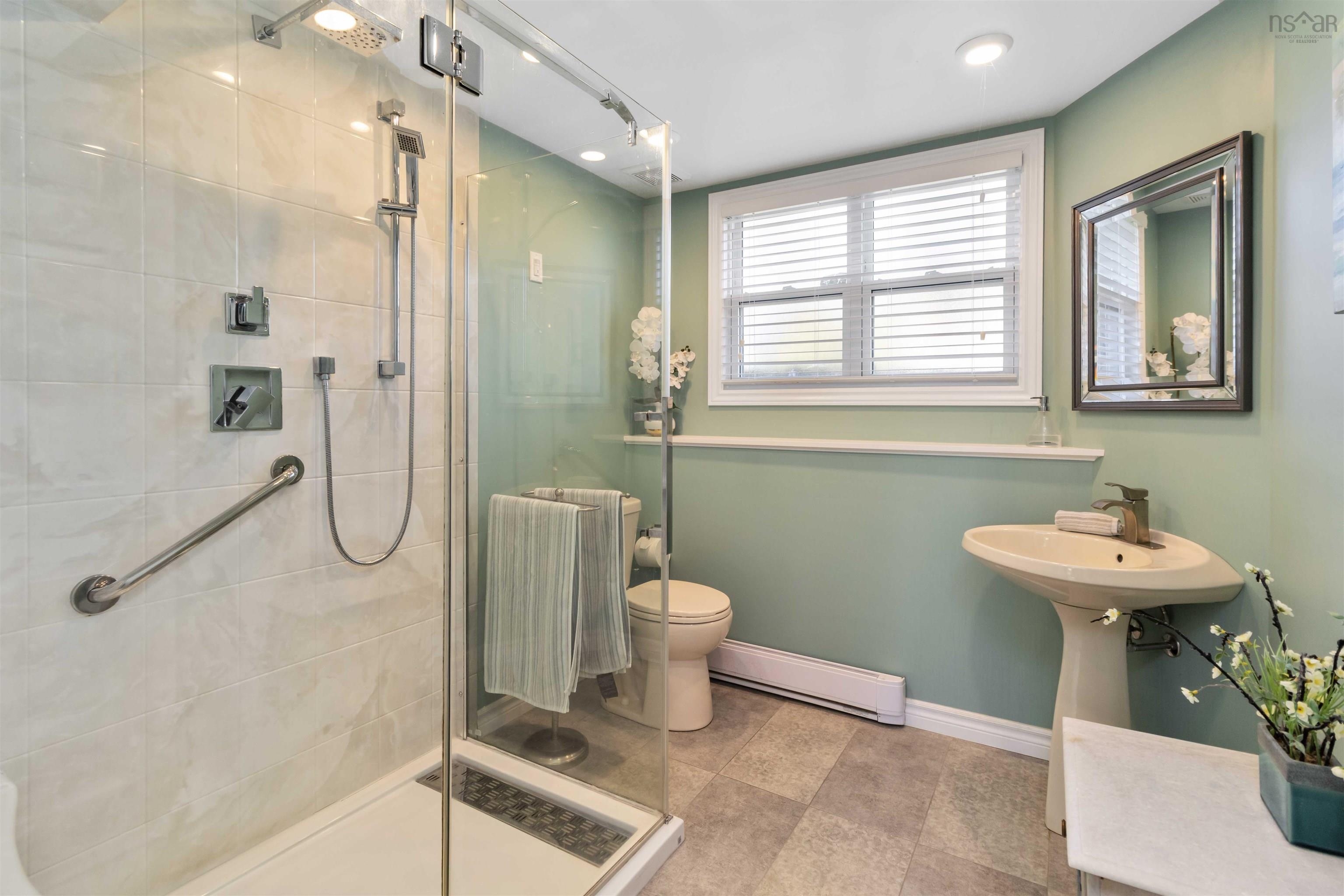 14 Agincourt Crescent, Dartmouth, NS (MLS 202525188)