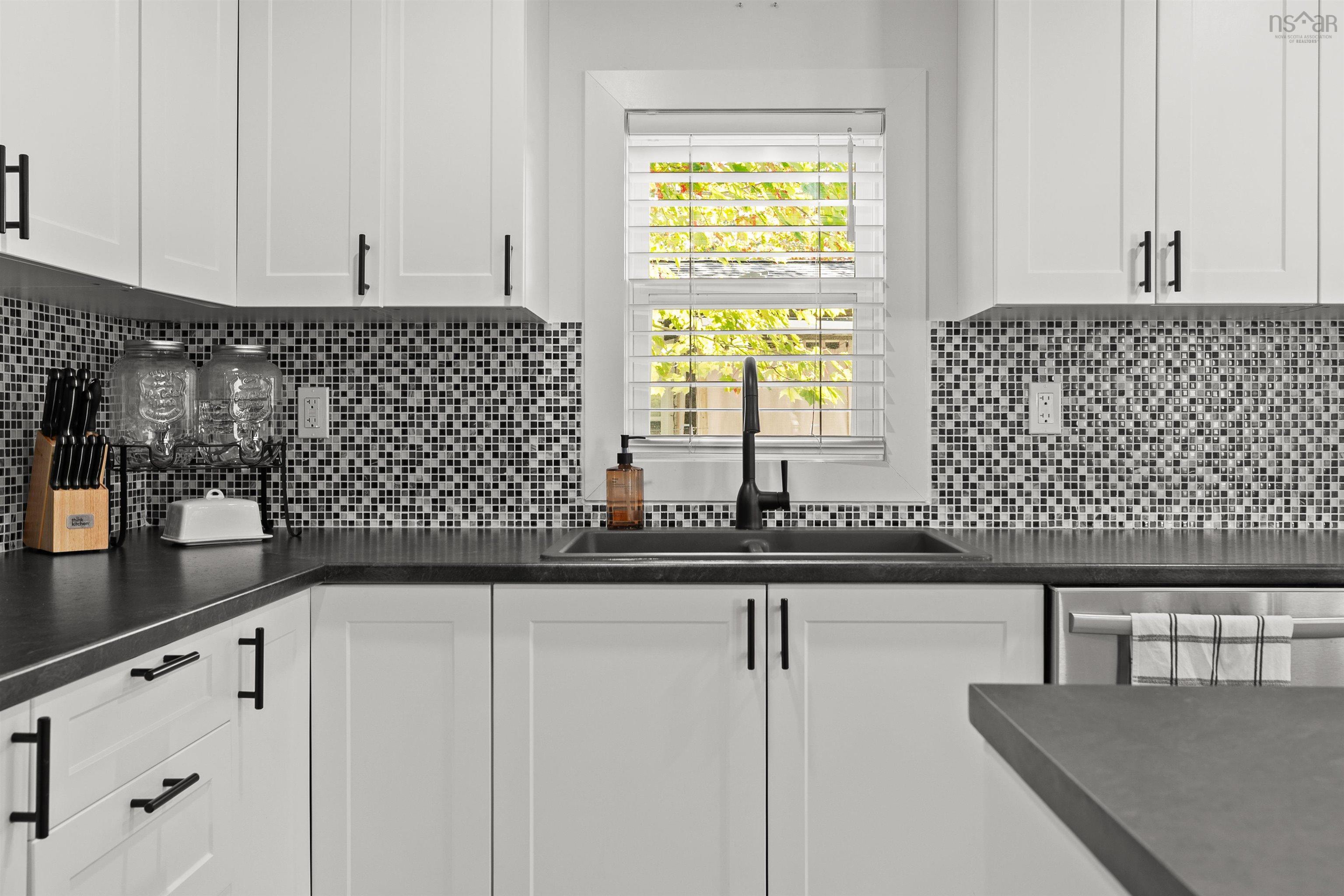 18 Commodore Avenue, Middle Sackville, NS (MLS 202525199)