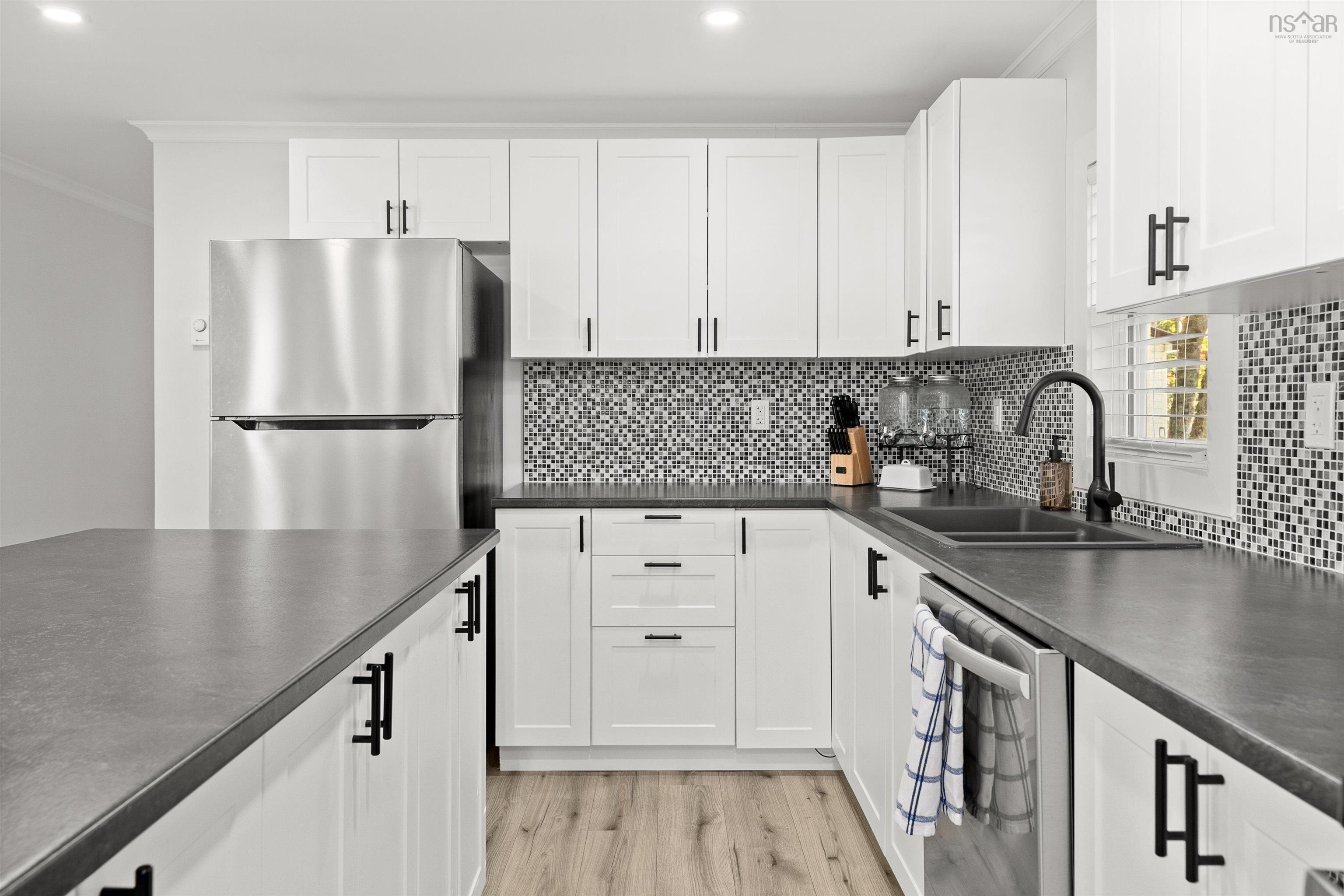 18 Commodore Avenue, Middle Sackville, NS (MLS 202525199)