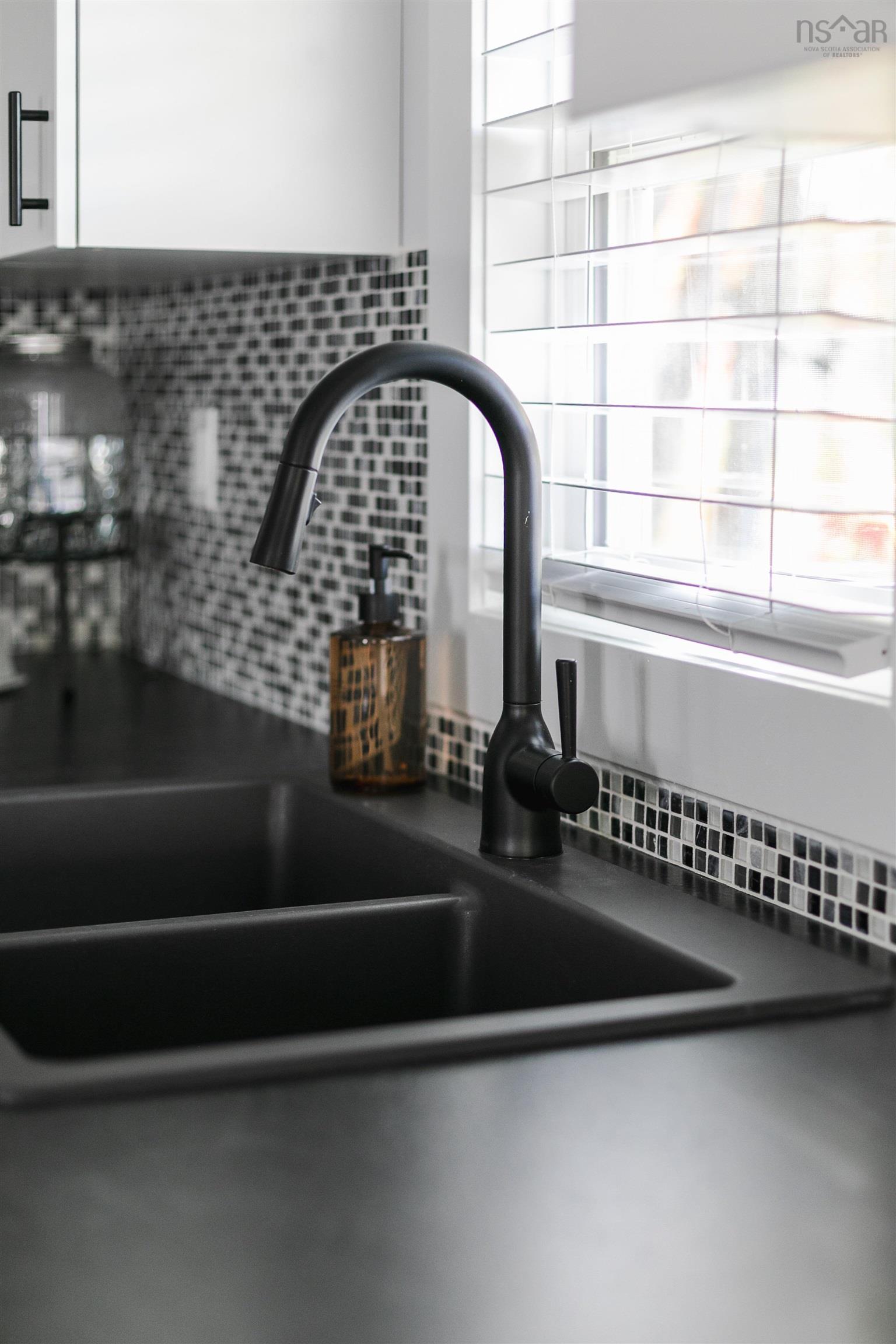 18 Commodore Avenue, Middle Sackville, NS (MLS 202525199)