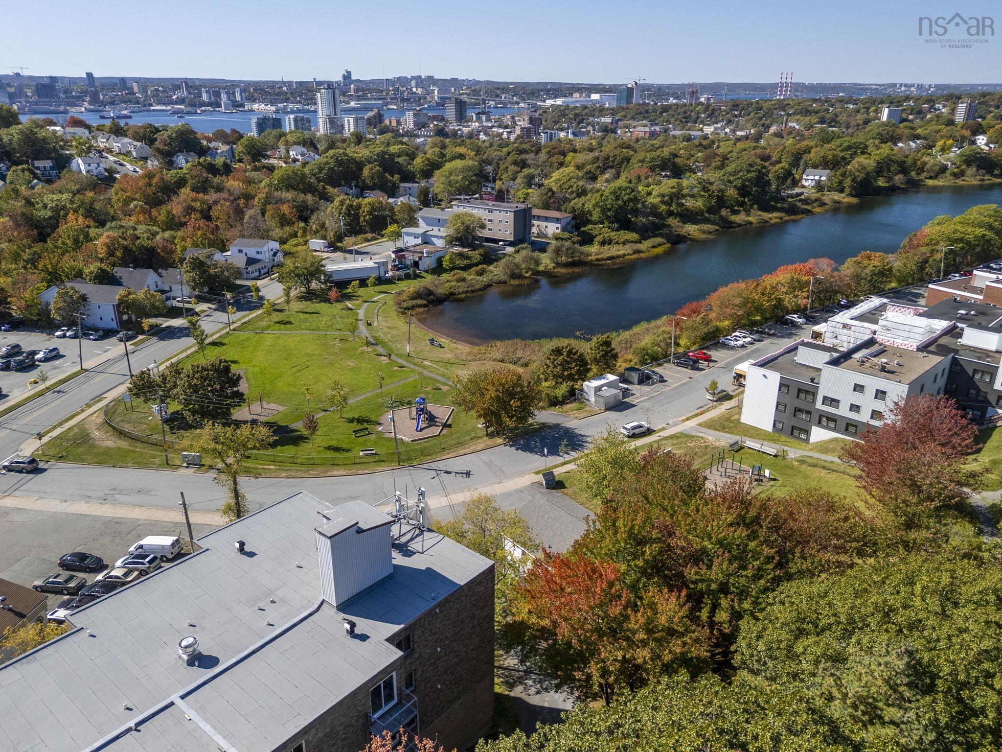 16 6 Lakefront Road, Dartmouth, NS (MLS 202525247)