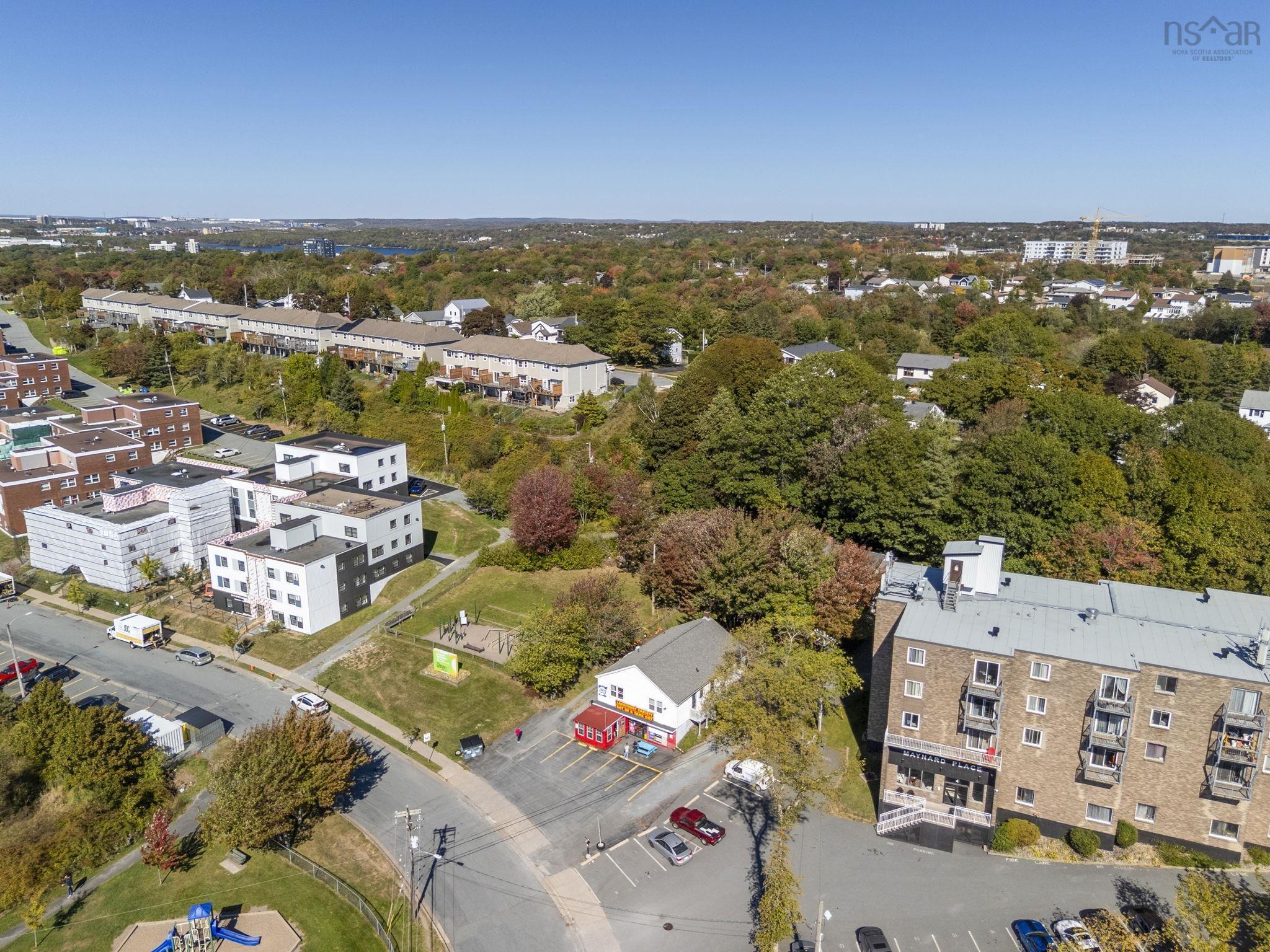 16 6 Lakefront Road, Dartmouth, NS (MLS 202525247)