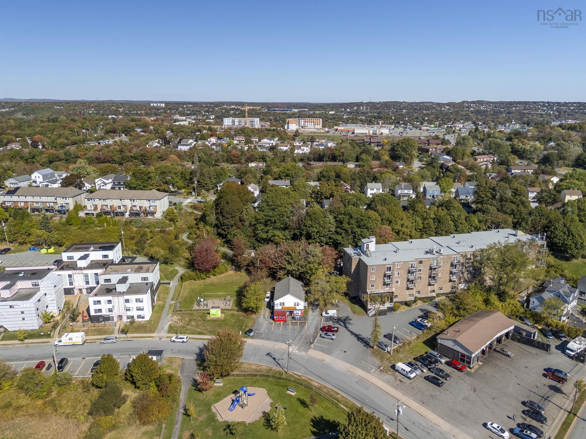 16 6 Lakefront Road, Dartmouth, NS (MLS 202525250)