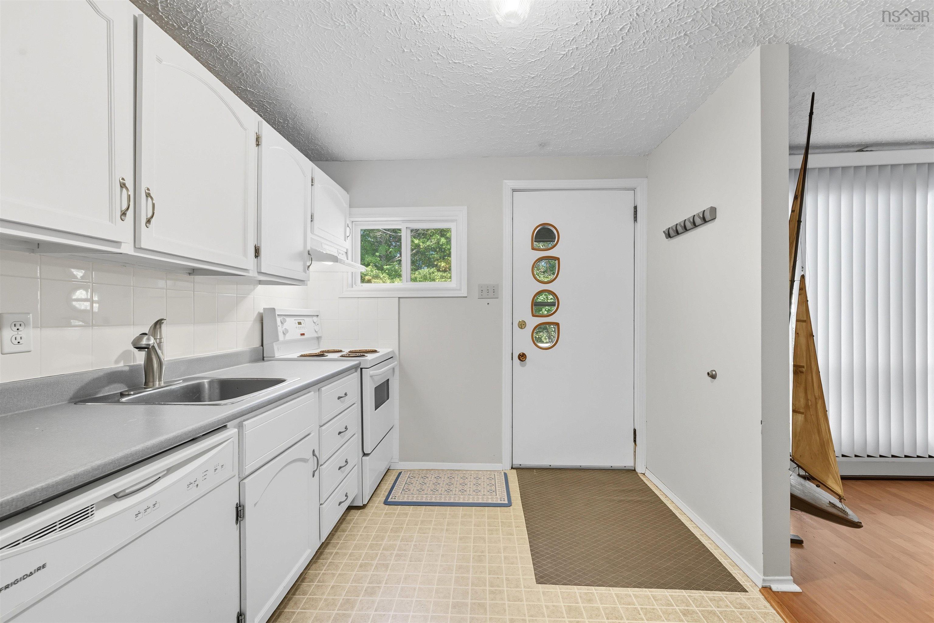 1-2 15 Idlewylde Road, Halifax, NS (MLS 202525286)