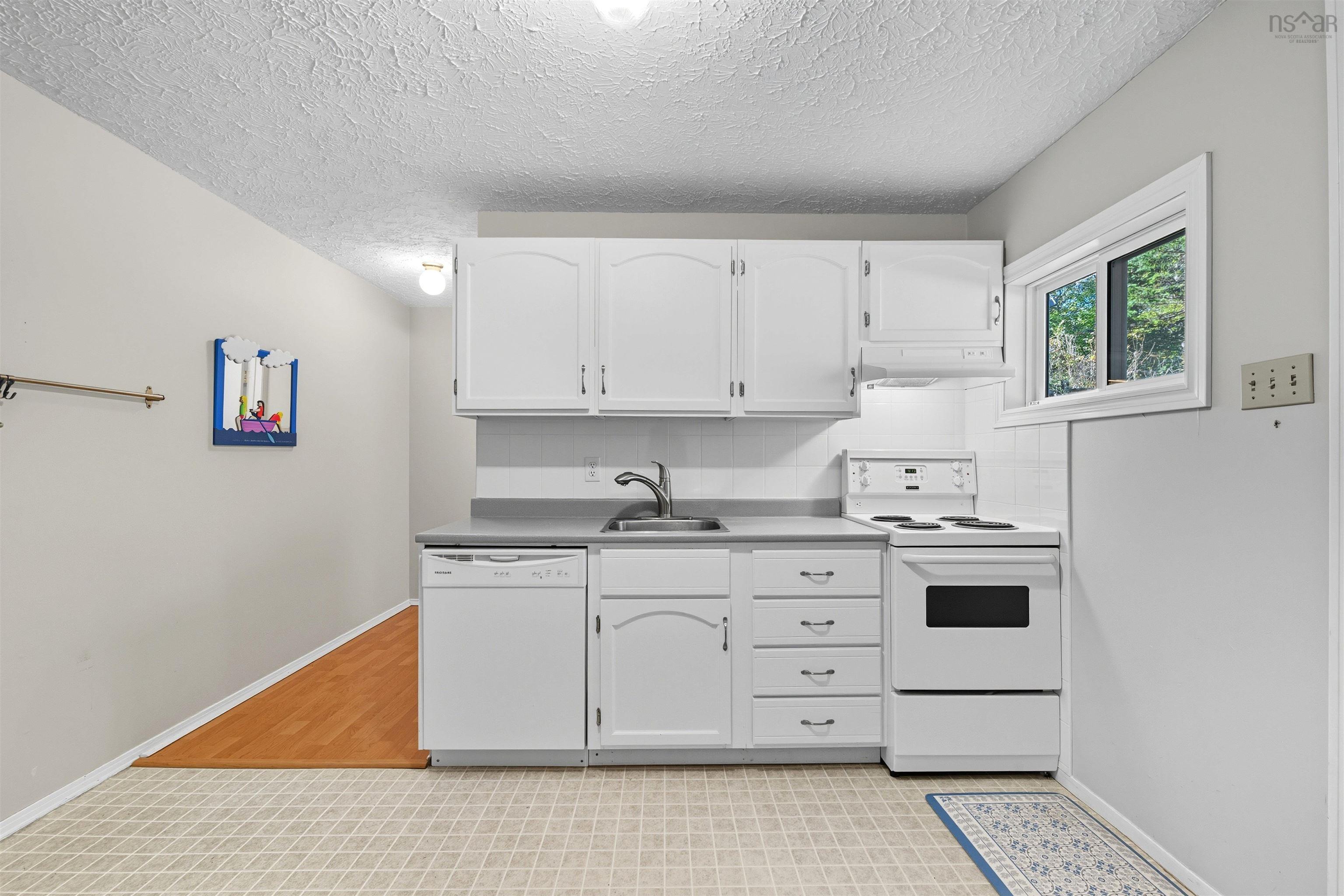 1-2 15 Idlewylde Road, Halifax, NS (MLS 202525286)