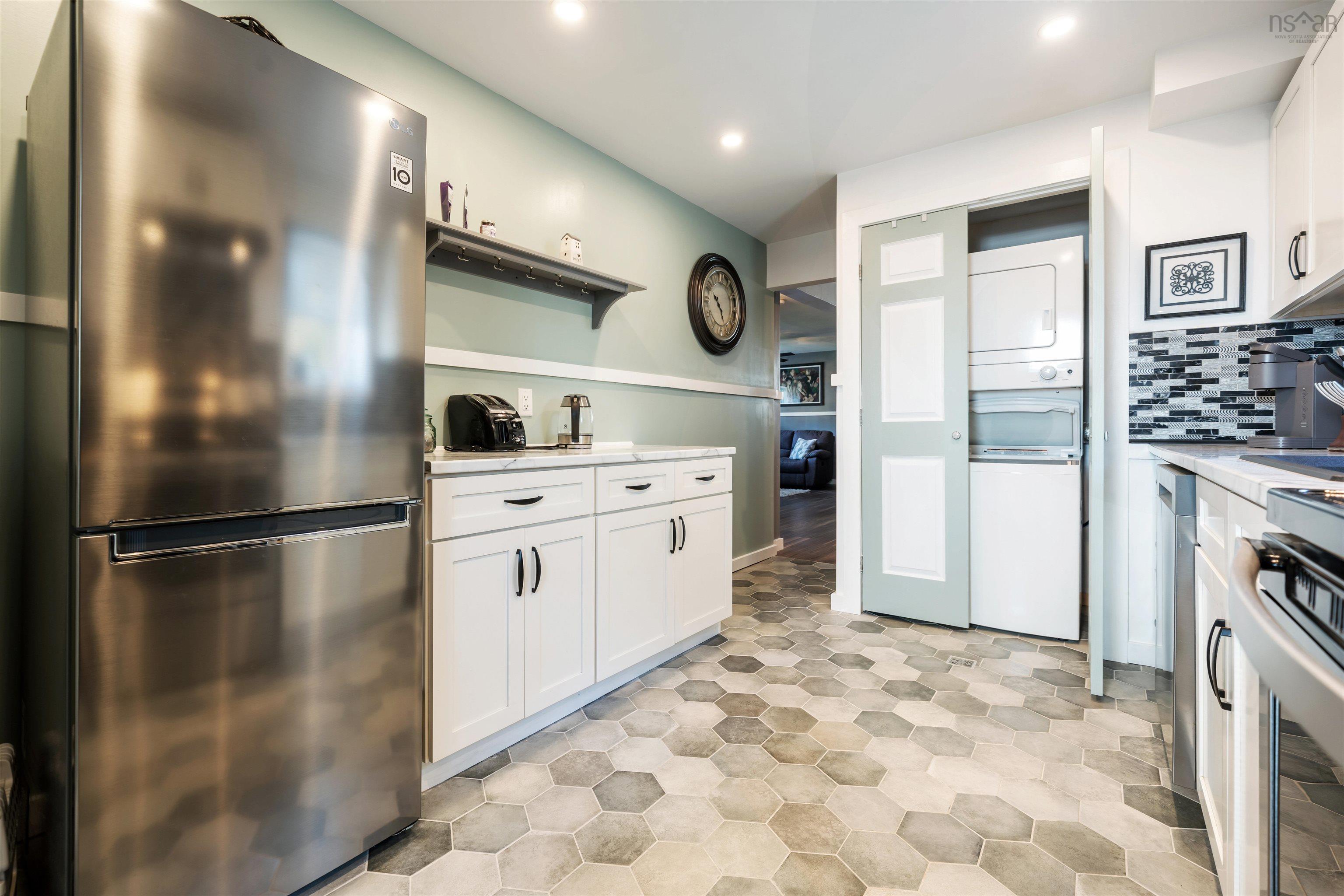 82 Sunnyvale Crescent, Lower Sackville, NS (MLS 202525314)