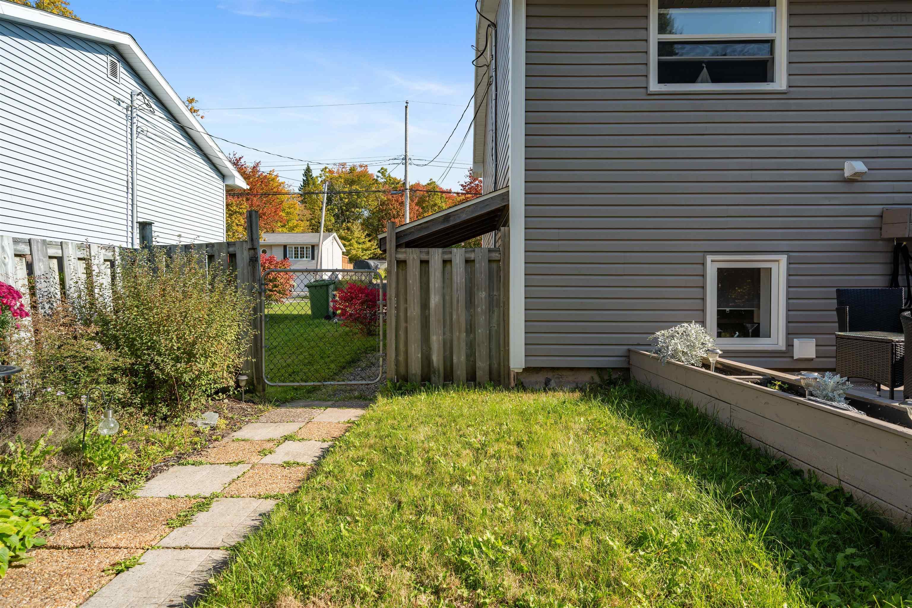 82 Sunnyvale Crescent, Lower Sackville, NS (MLS 202525314)