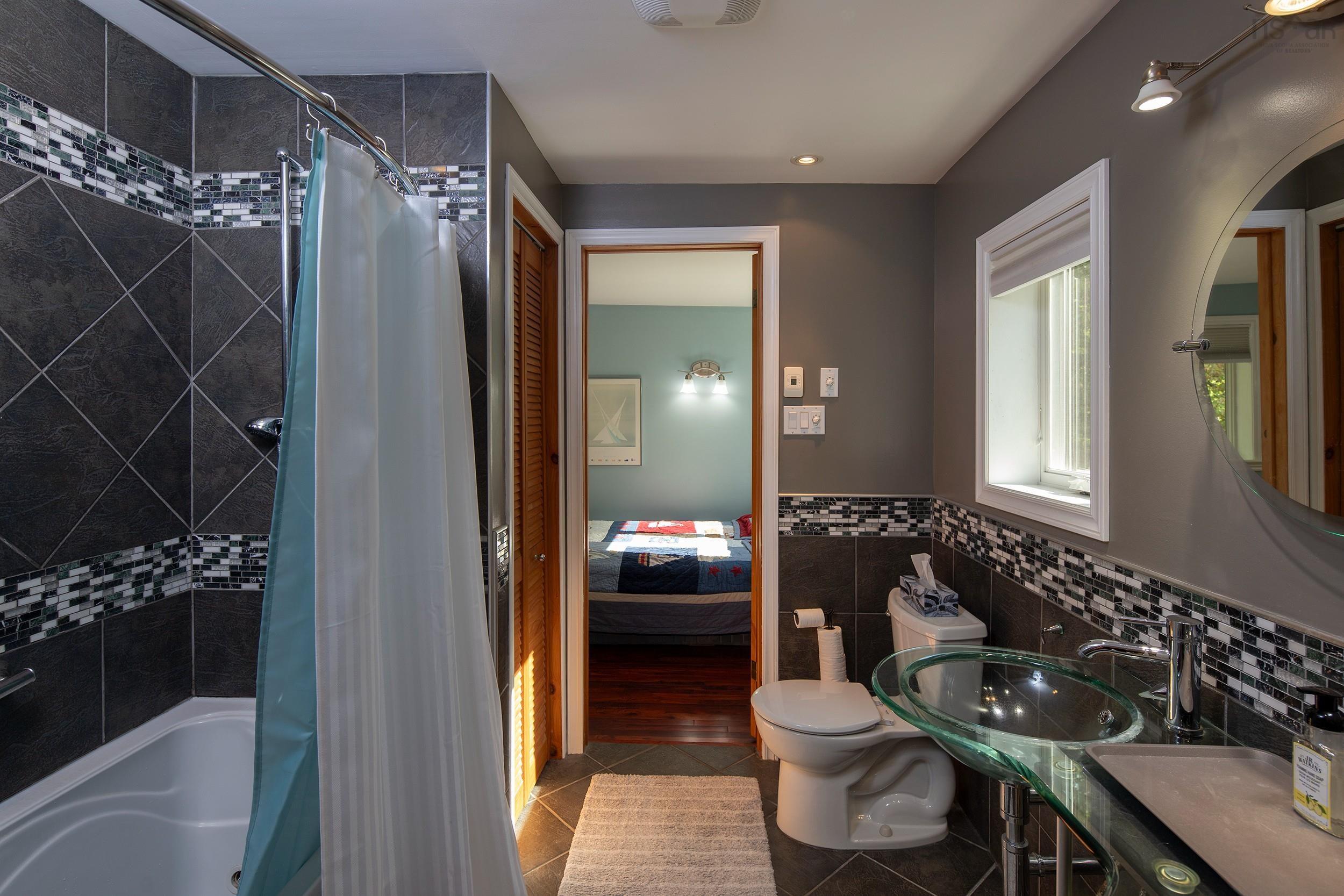 20 Bremner Drive, Hackett's Cove, NS (MLS 202525316)