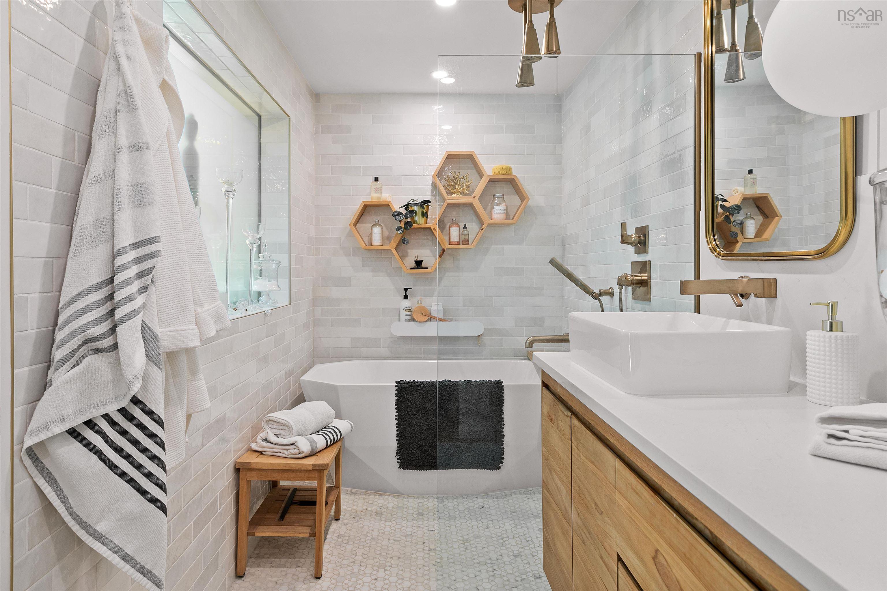 9 Lynwood Drive, Halifax, NS (MLS 202525363)