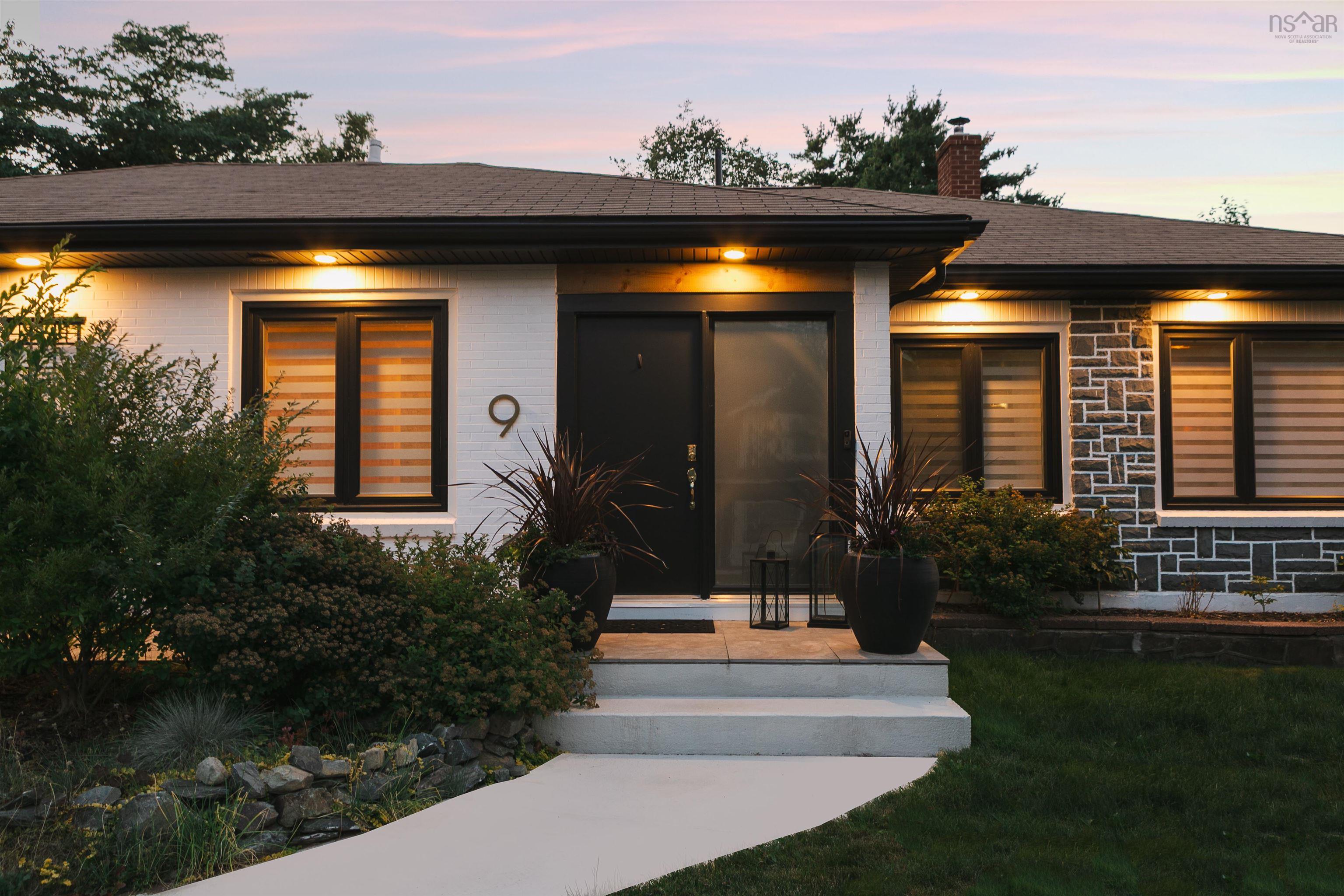 9 Lynwood Drive, Halifax, NS (MLS 202525363)