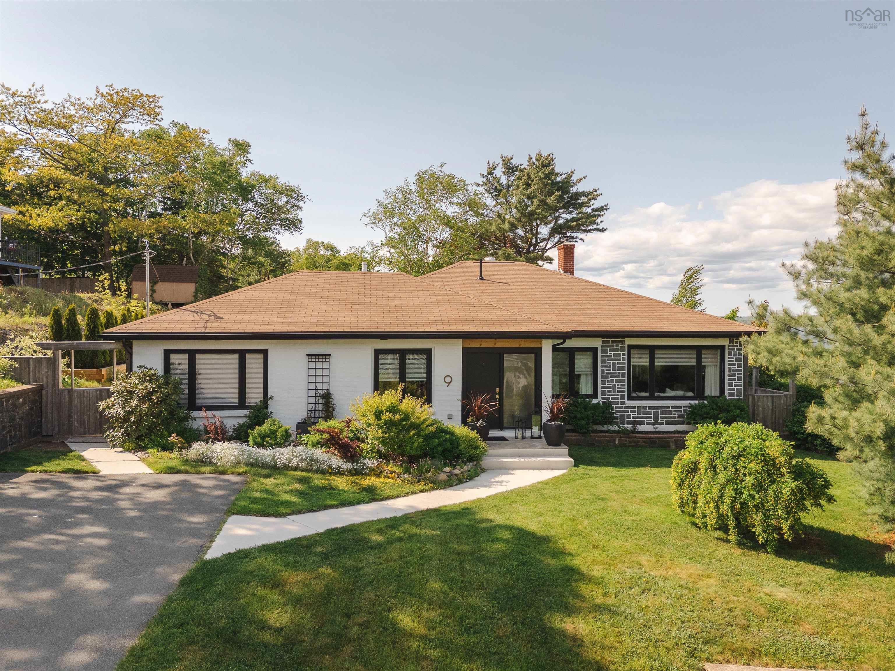 9 Lynwood Drive, Halifax, NS (MLS 202525363)