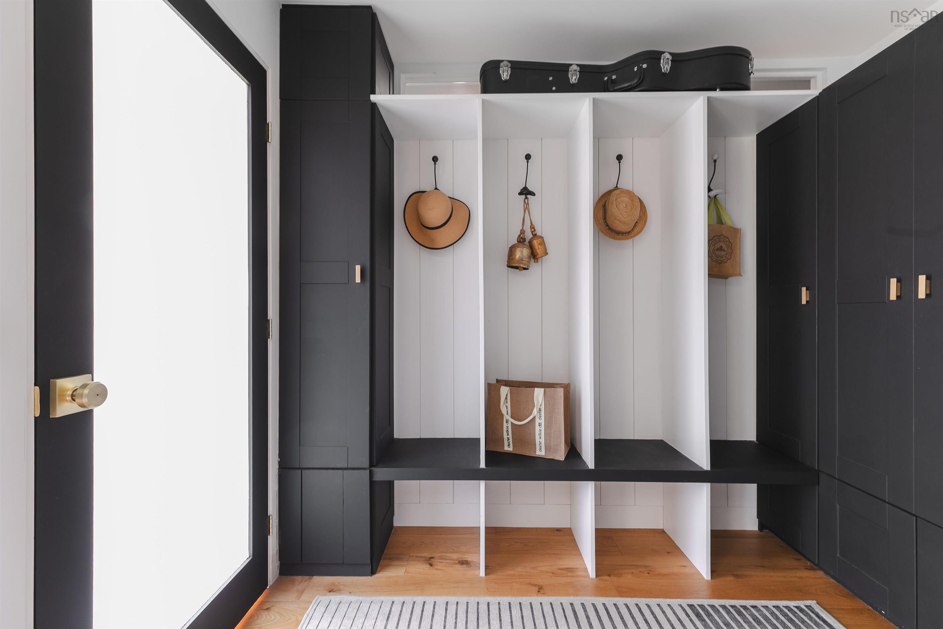 9 Lynwood Drive, Halifax, NS (MLS 202525363)