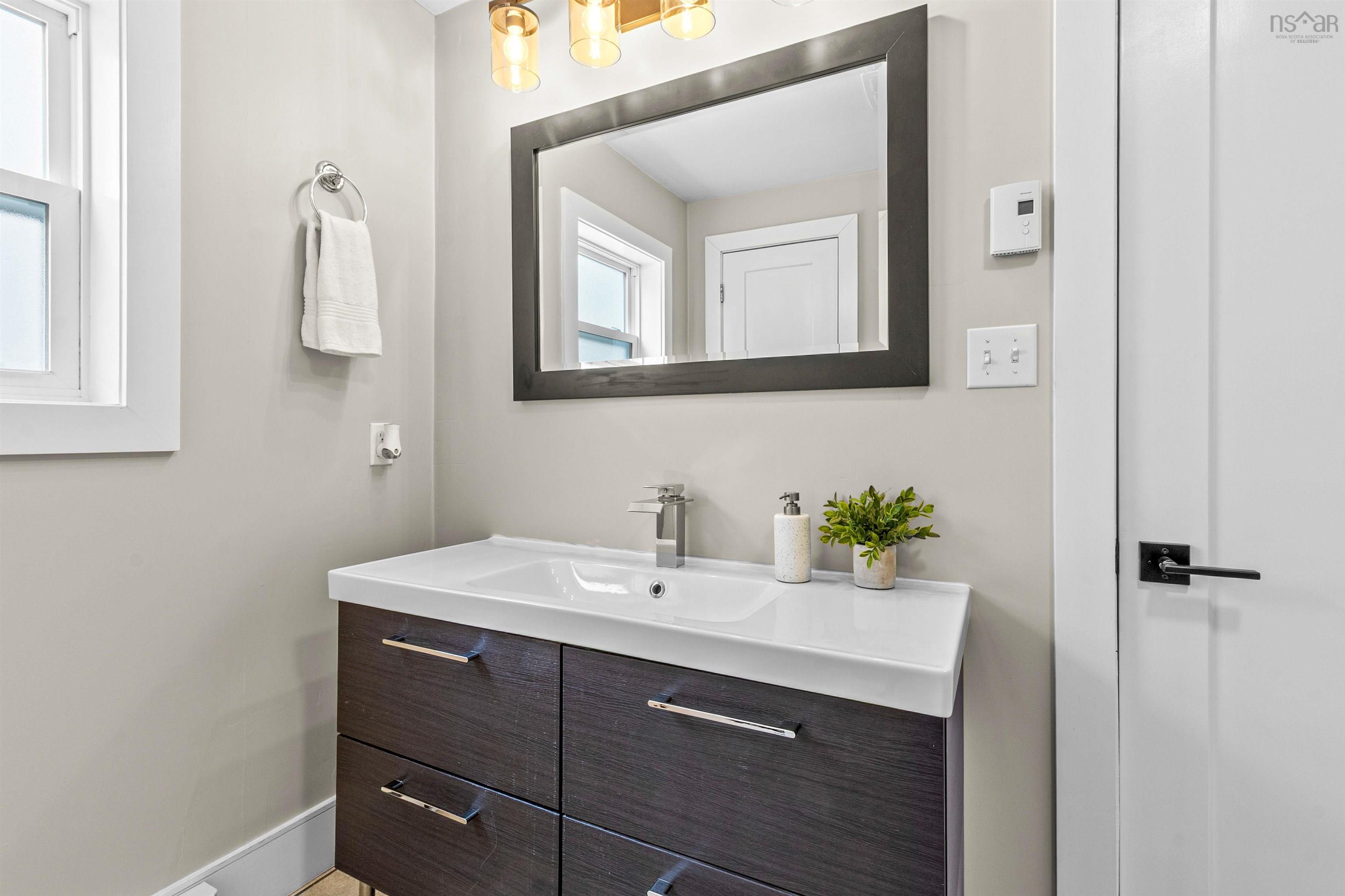 249 Portland Street, Dartmouth, NS (MLS 202525500)