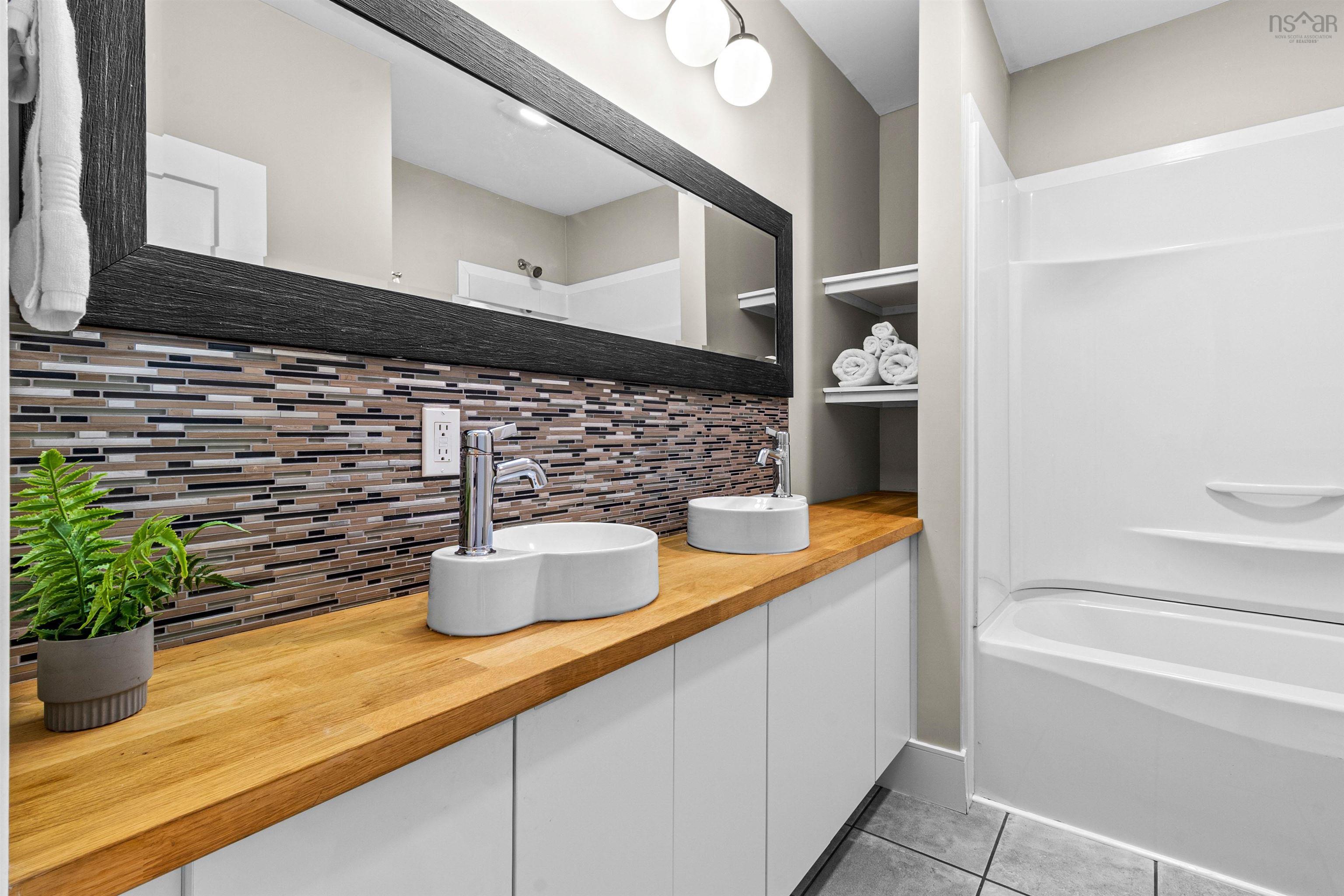 249 Portland Street, Dartmouth, NS (MLS 202525500)