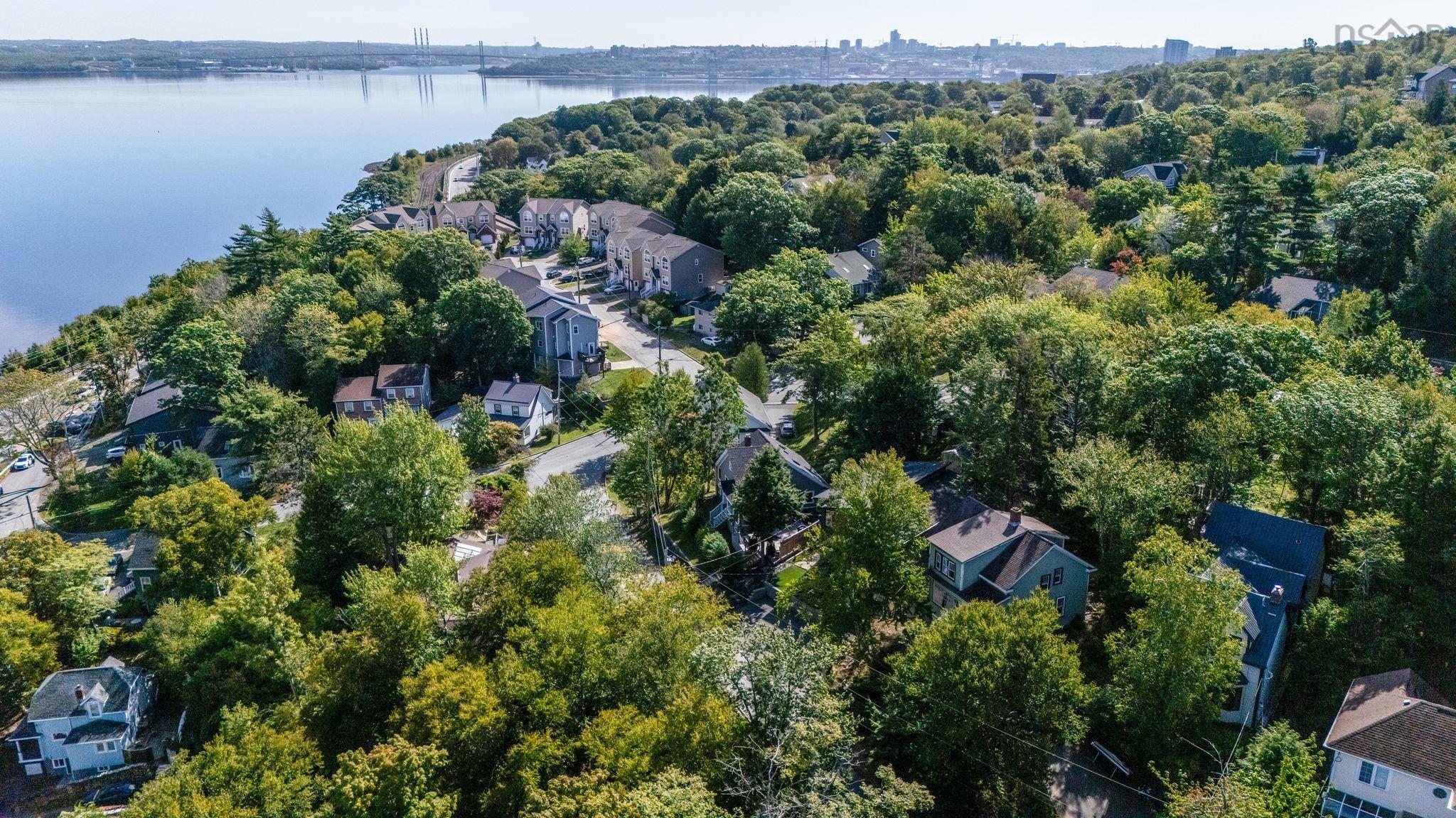 5 Dickson Avenue, Rockingham, NS (MLS 202525533)