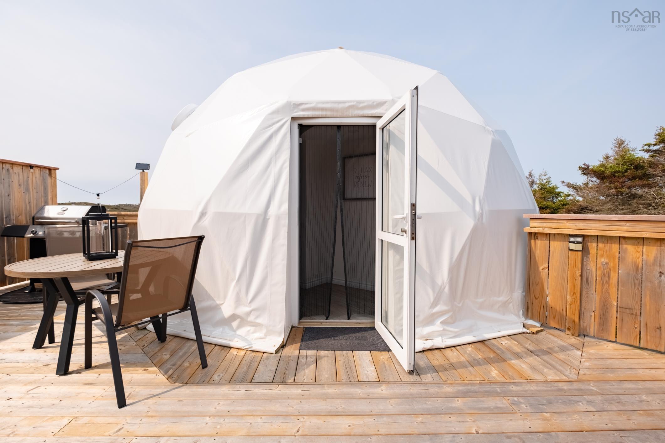 8 Simmons Island, West Dover, NS (MLS 202525546)