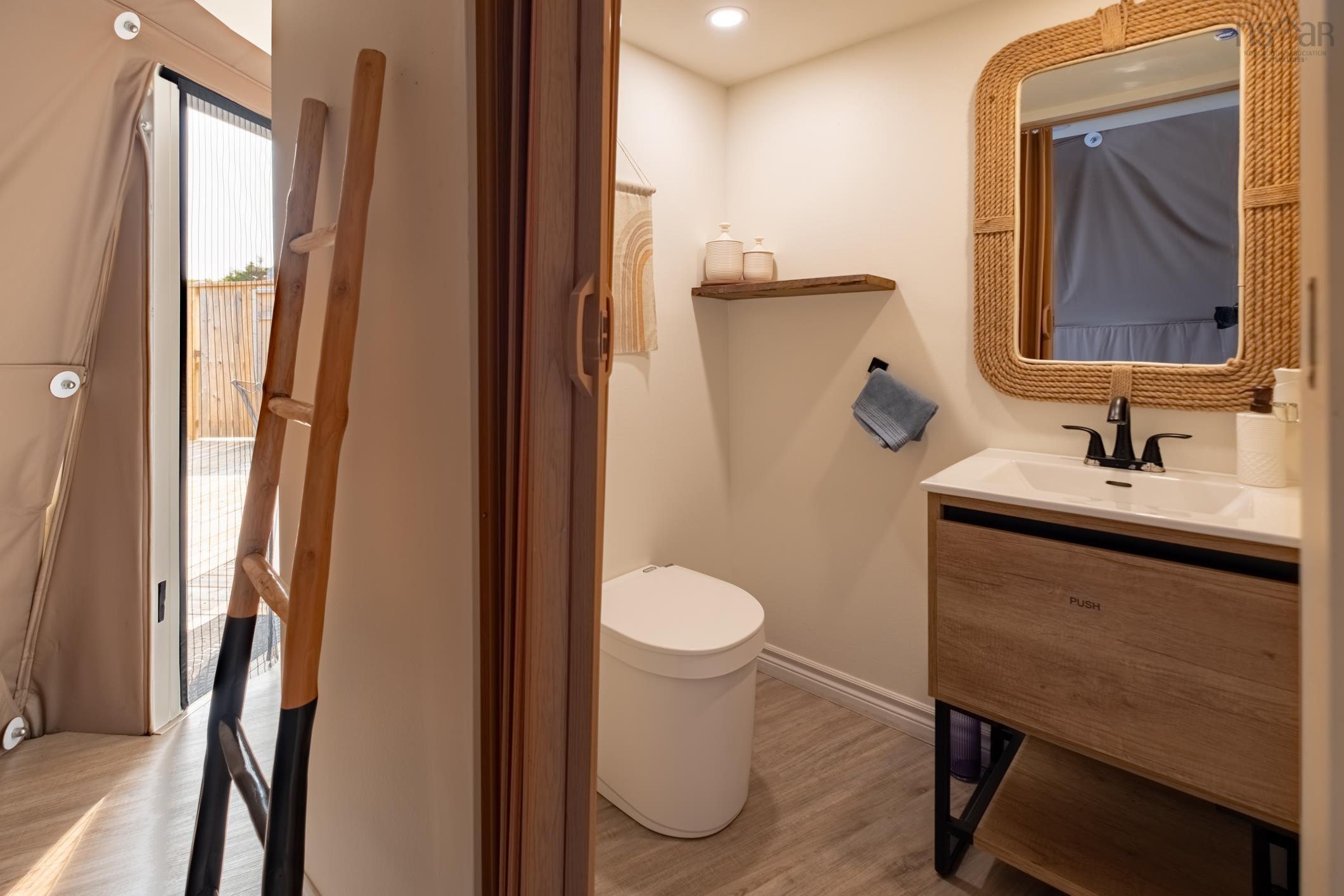 8 Simmons Island, West Dover, NS (MLS 202525546)