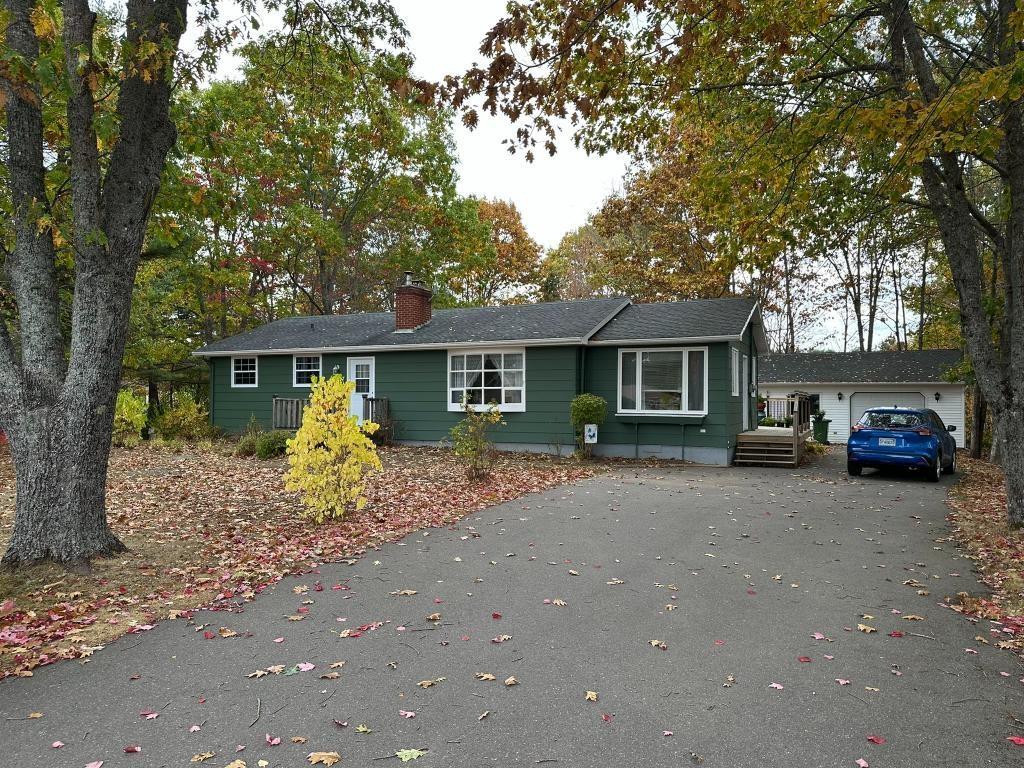 2807 Pinecrest Drive, Coldbrook, NS (MLS® 202525560) | Coldbrook Real Estate | RE/MAX Halifax