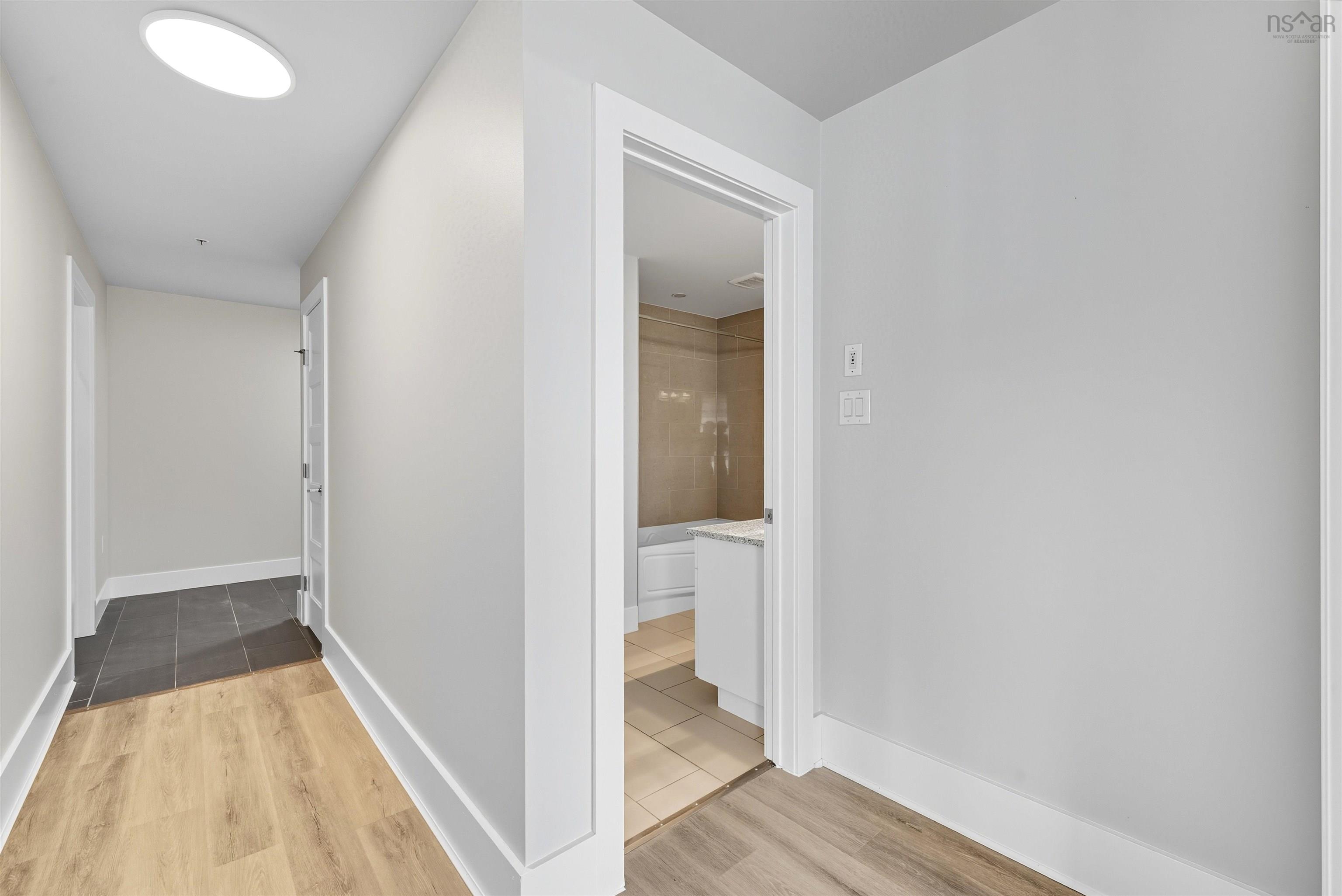 502 15 Kings Wharf Place, Dartmouth, NS (MLS 202525572)