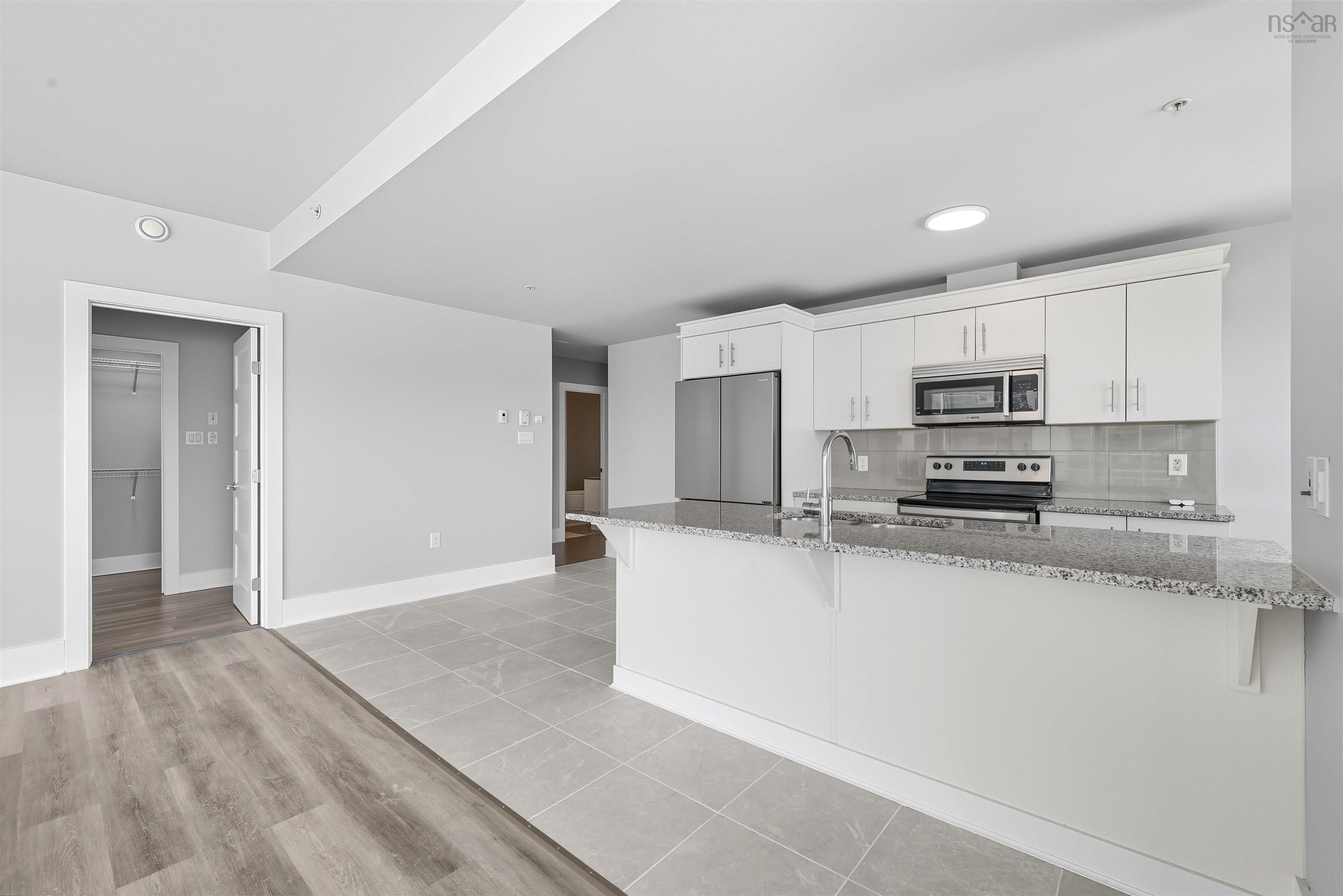 502 15 Kings Wharf Place, Dartmouth, NS (MLS 202525572)