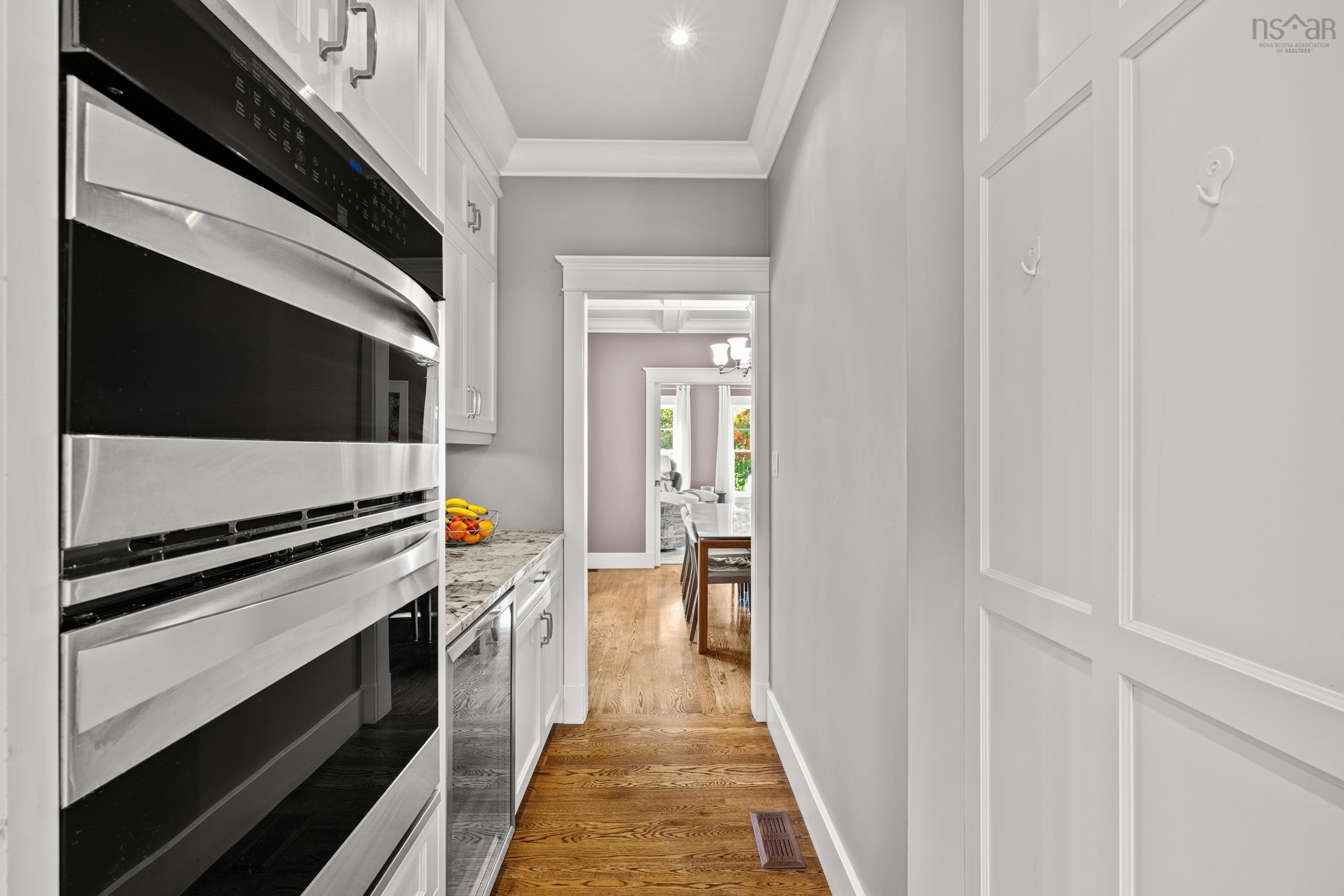 6 Wardour Street, Bedford, NS (MLS 202525597)