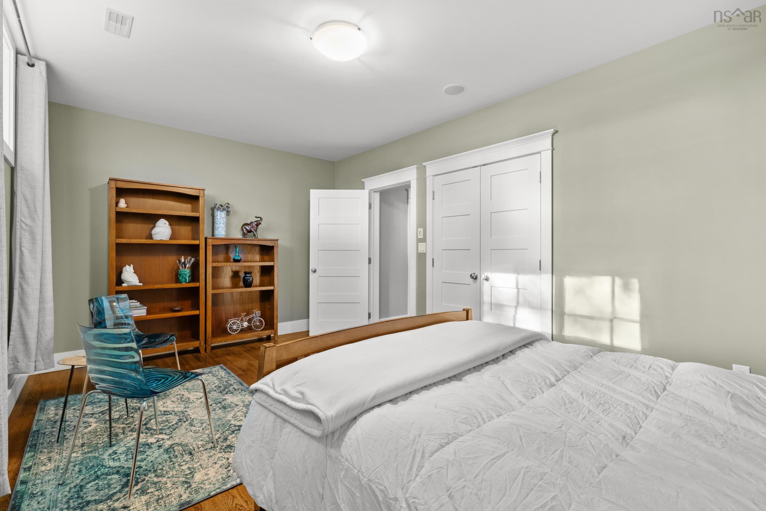 6 Wardour Street, Bedford, NS (MLS 202525597)