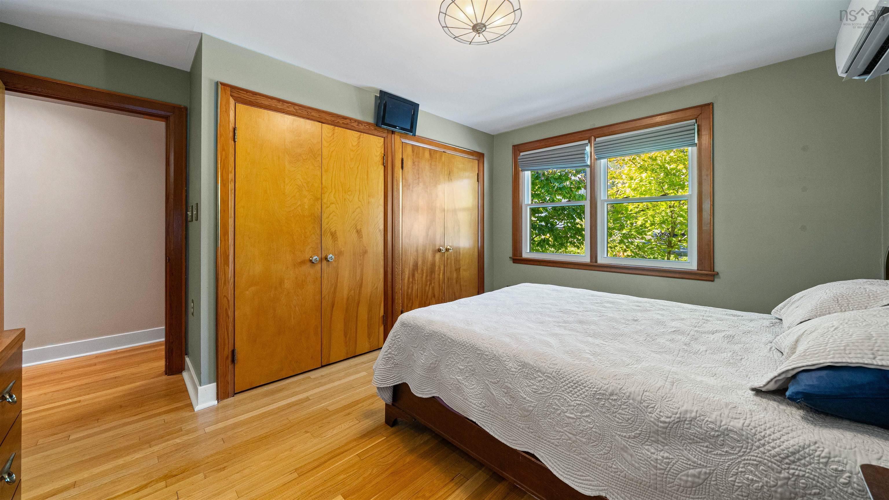 15 Lakeview Avenue, Dartmouth, NS (MLS 202525606)