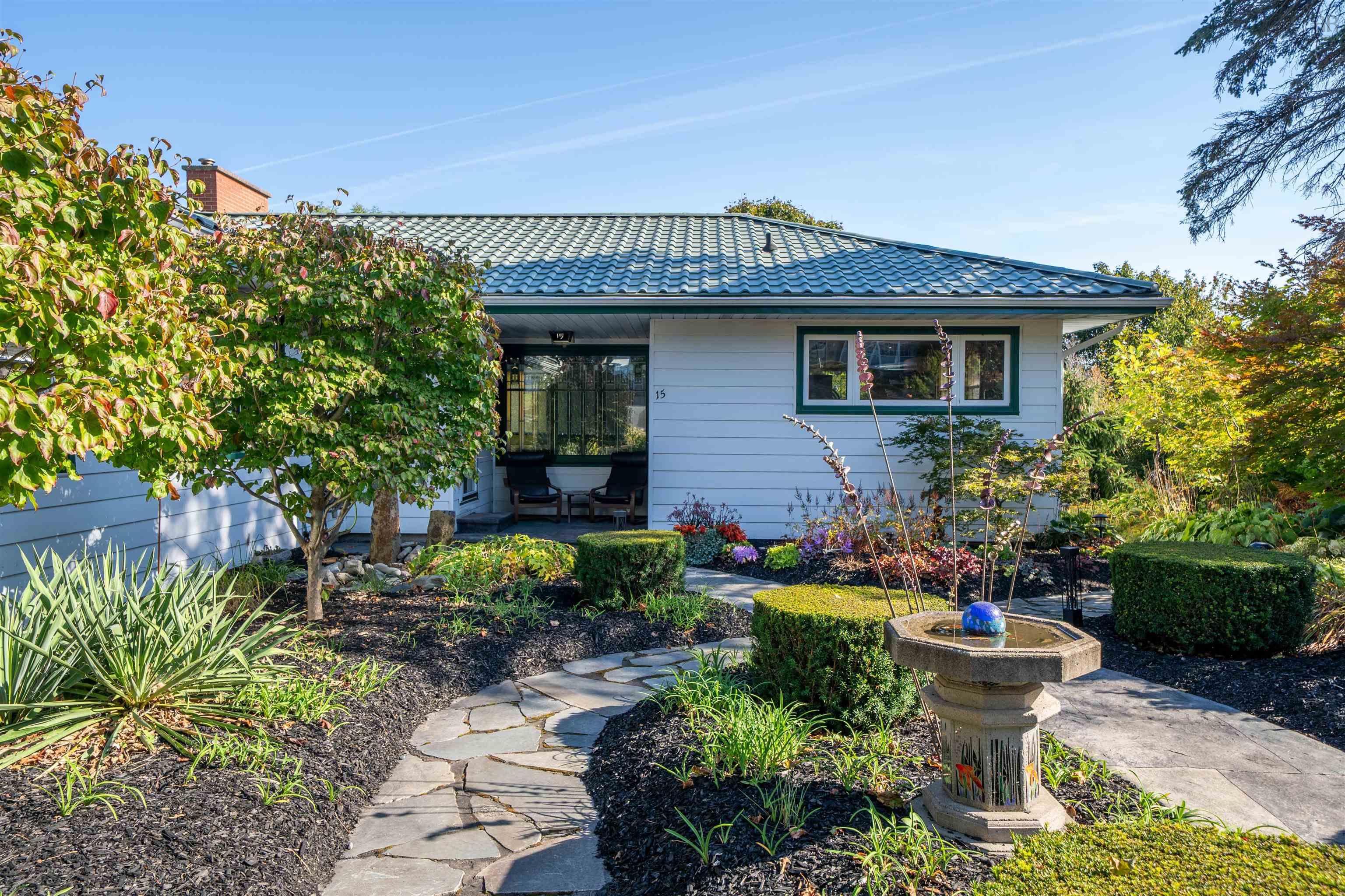 15 Lakeview Avenue, Dartmouth, NS (MLS 202525606)