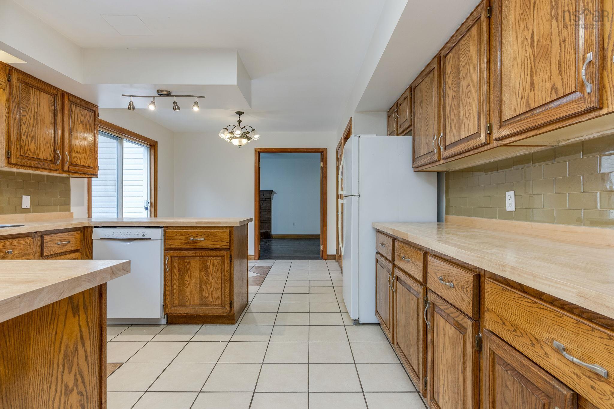 6 Amberwood Court, Halifax, NS (MLS 202525610)