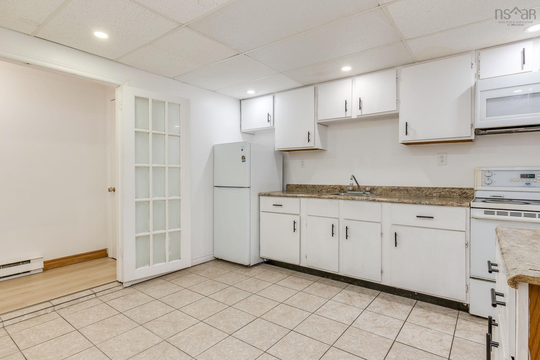 6 Amberwood Court, Halifax, NS (MLS 202525610)