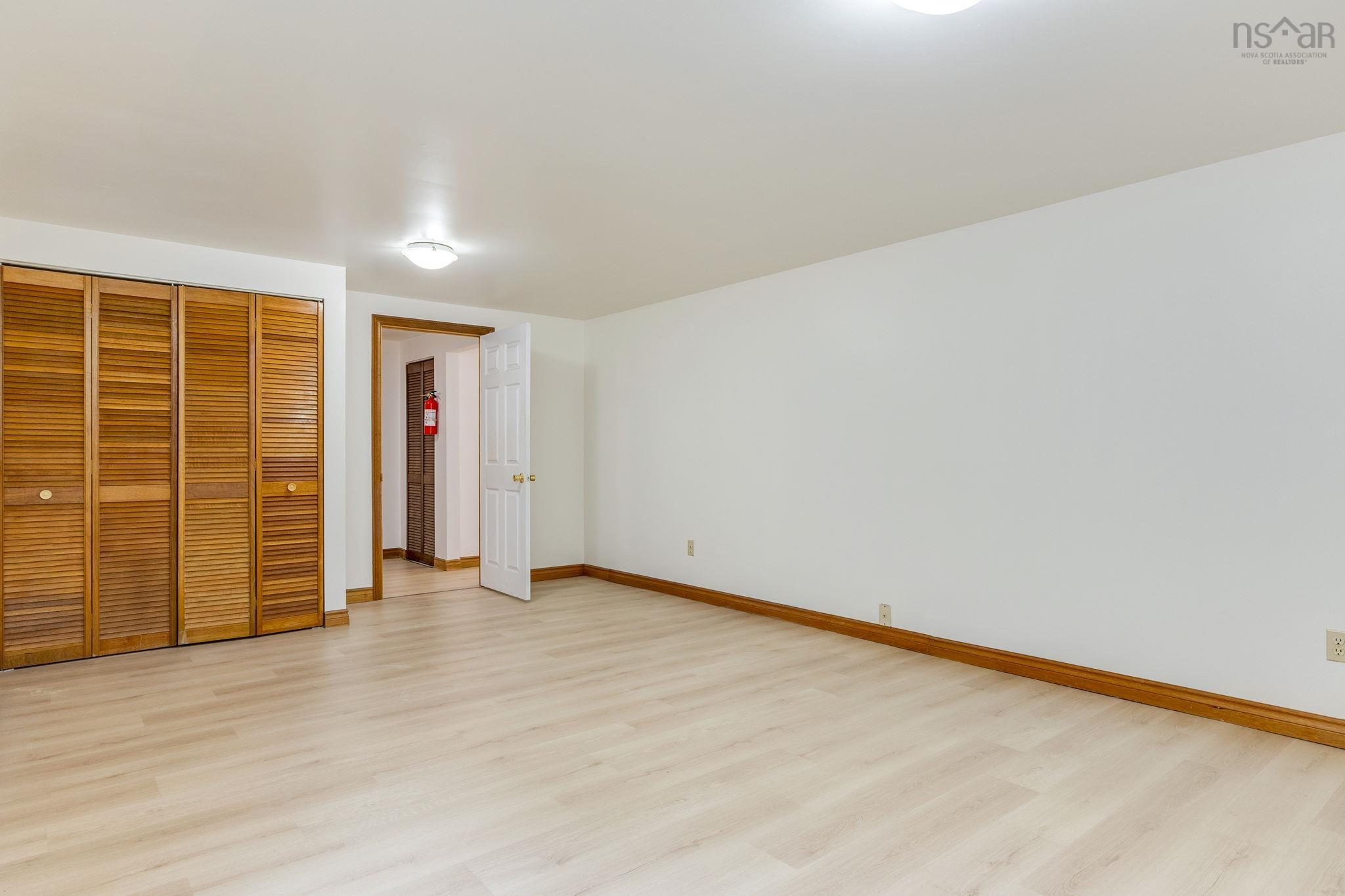 6 Amberwood Court, Halifax, NS (MLS 202525610)