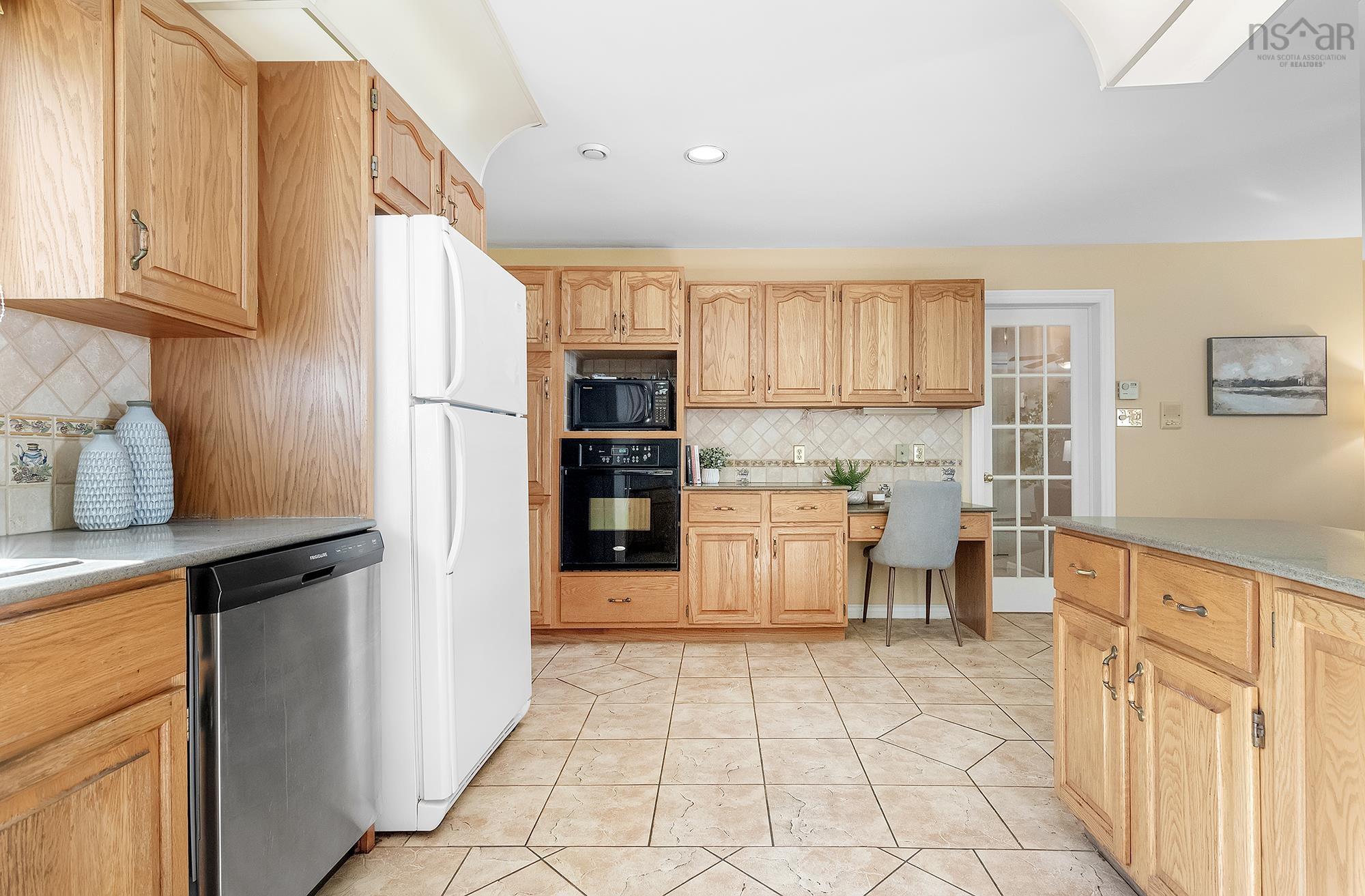 16 Mountain Ash Court, Dartmouth, NS (MLS 202525723)