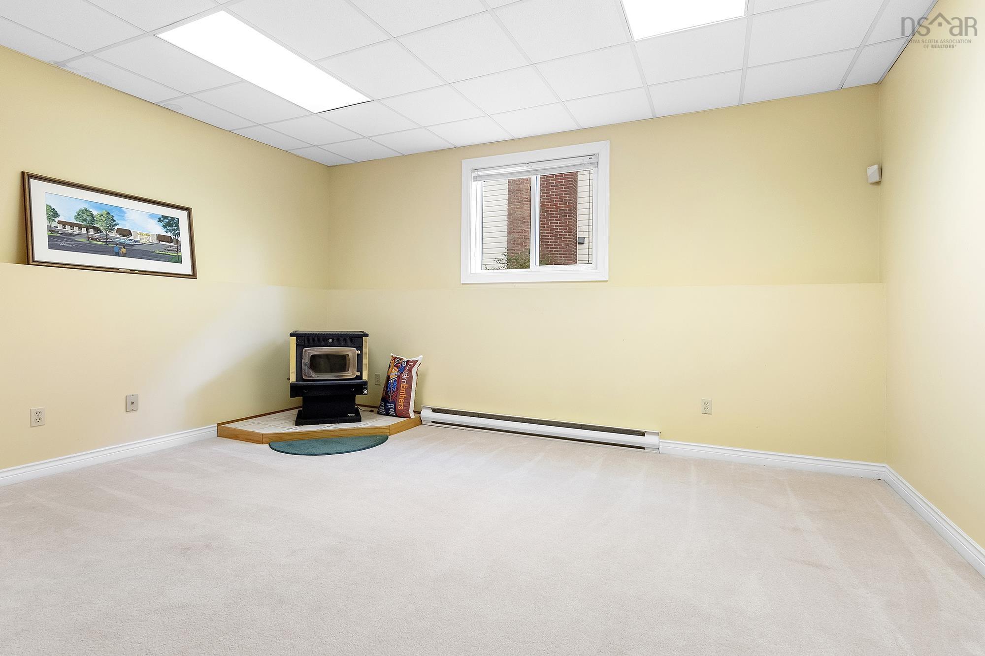 16 Mountain Ash Court, Dartmouth, NS (MLS 202525723)