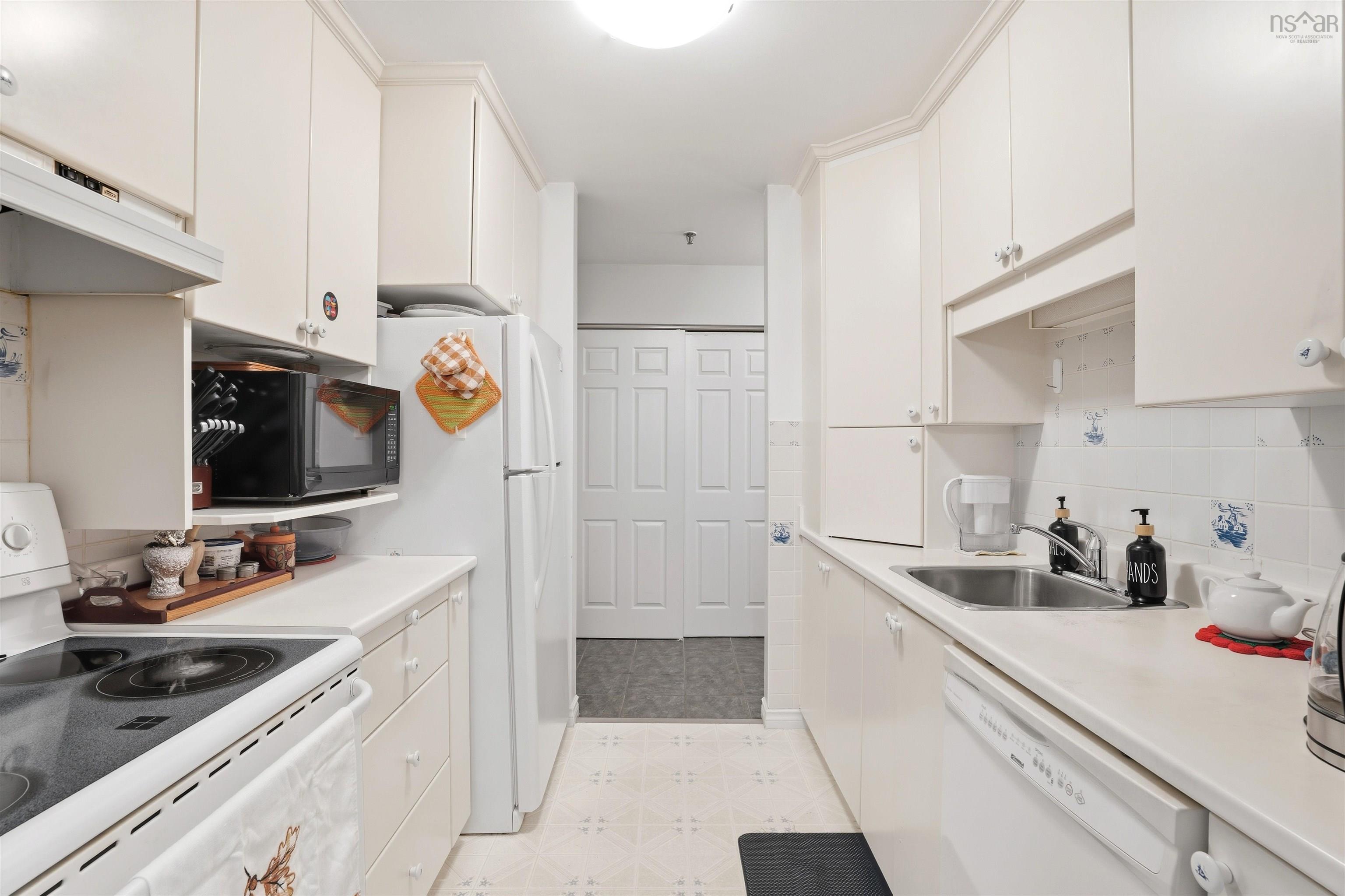 204 63 Farnham Gate Road, Clayton Park, NS (MLS 202525727)