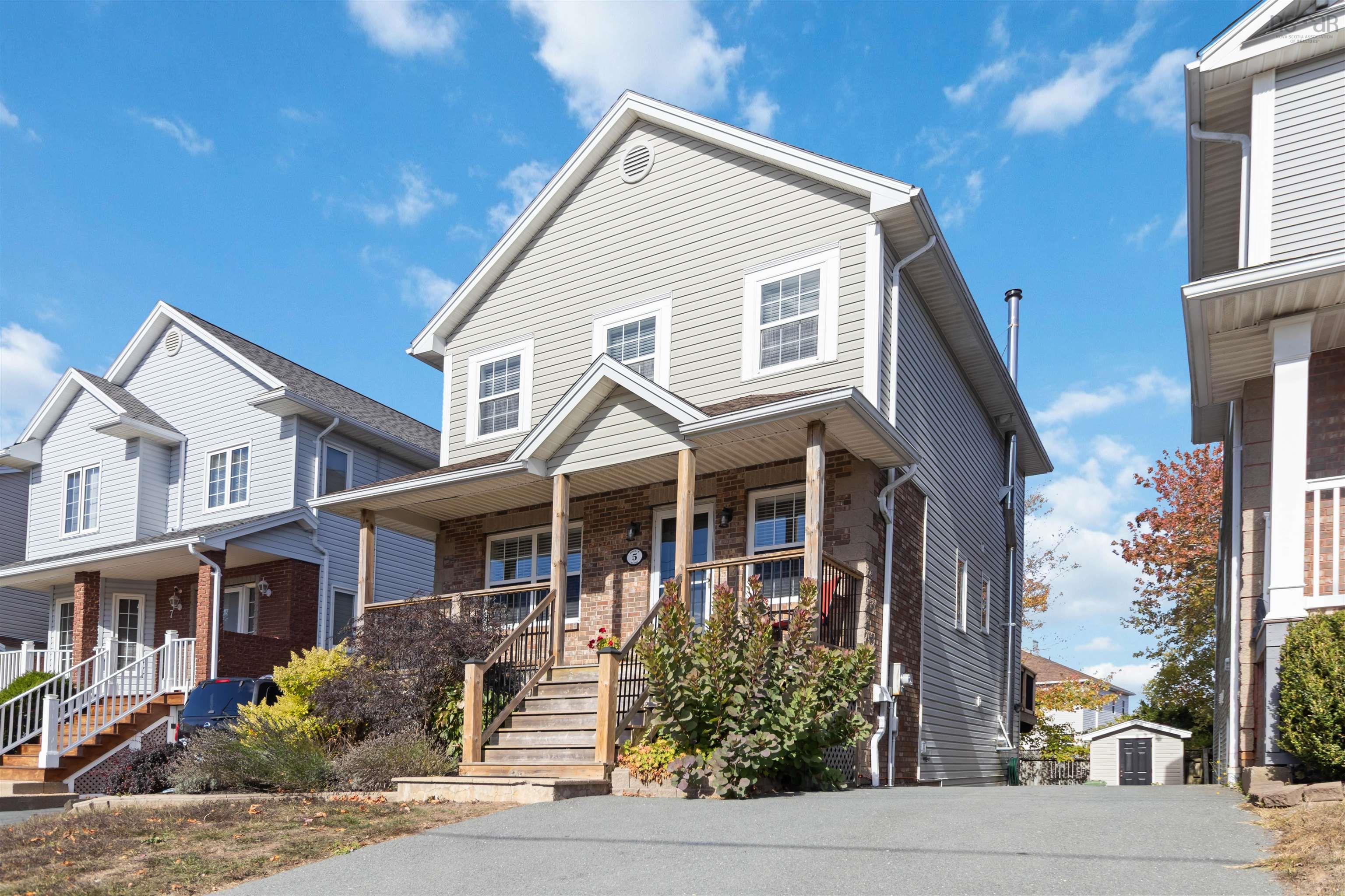 5 Roxham Close, Halifax, NS (MLS® 202525876)