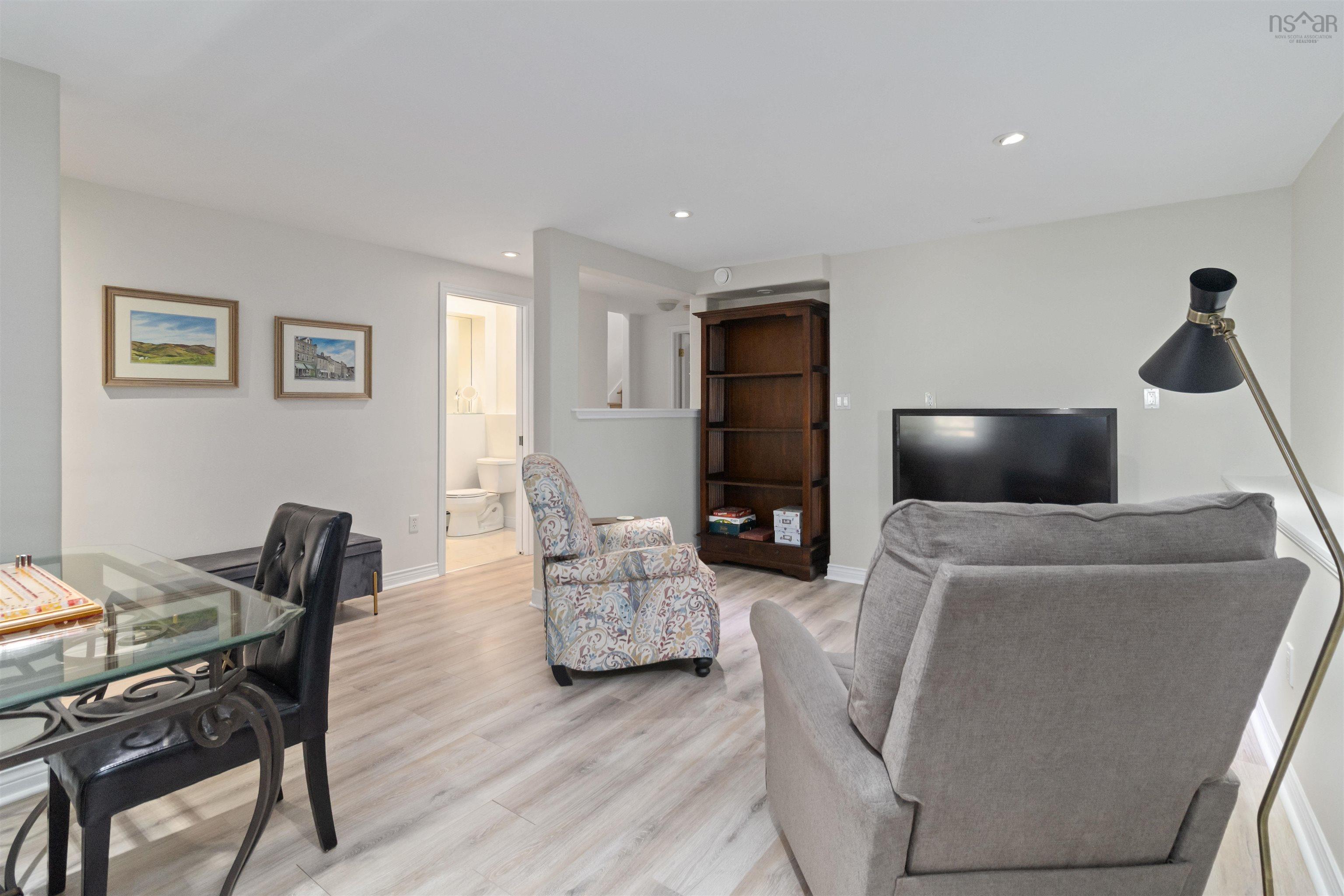 5 Roxham Close, Halifax, NS (MLS 202525876)