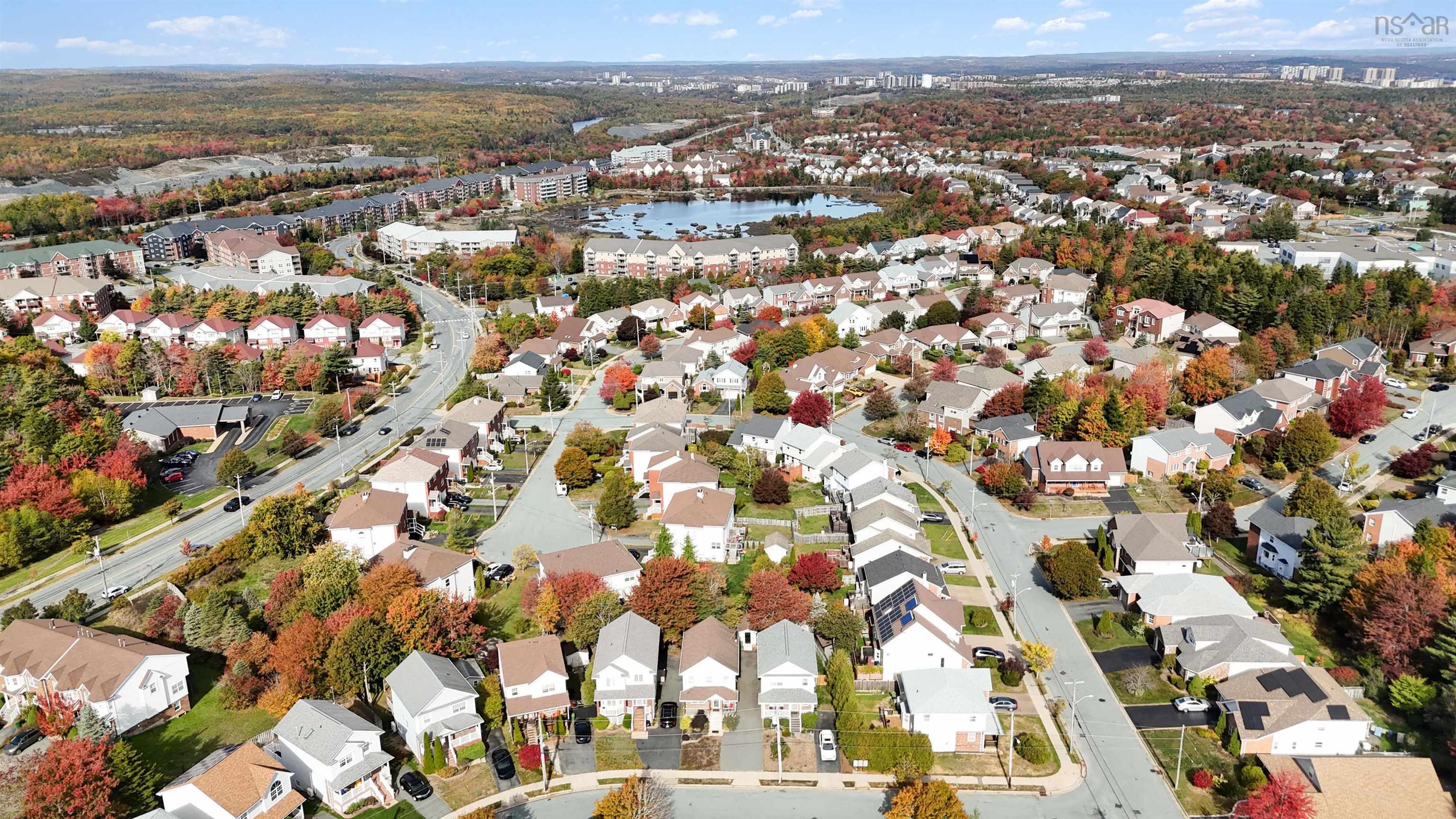 5 Roxham Close, Halifax, NS (MLS 202525876)