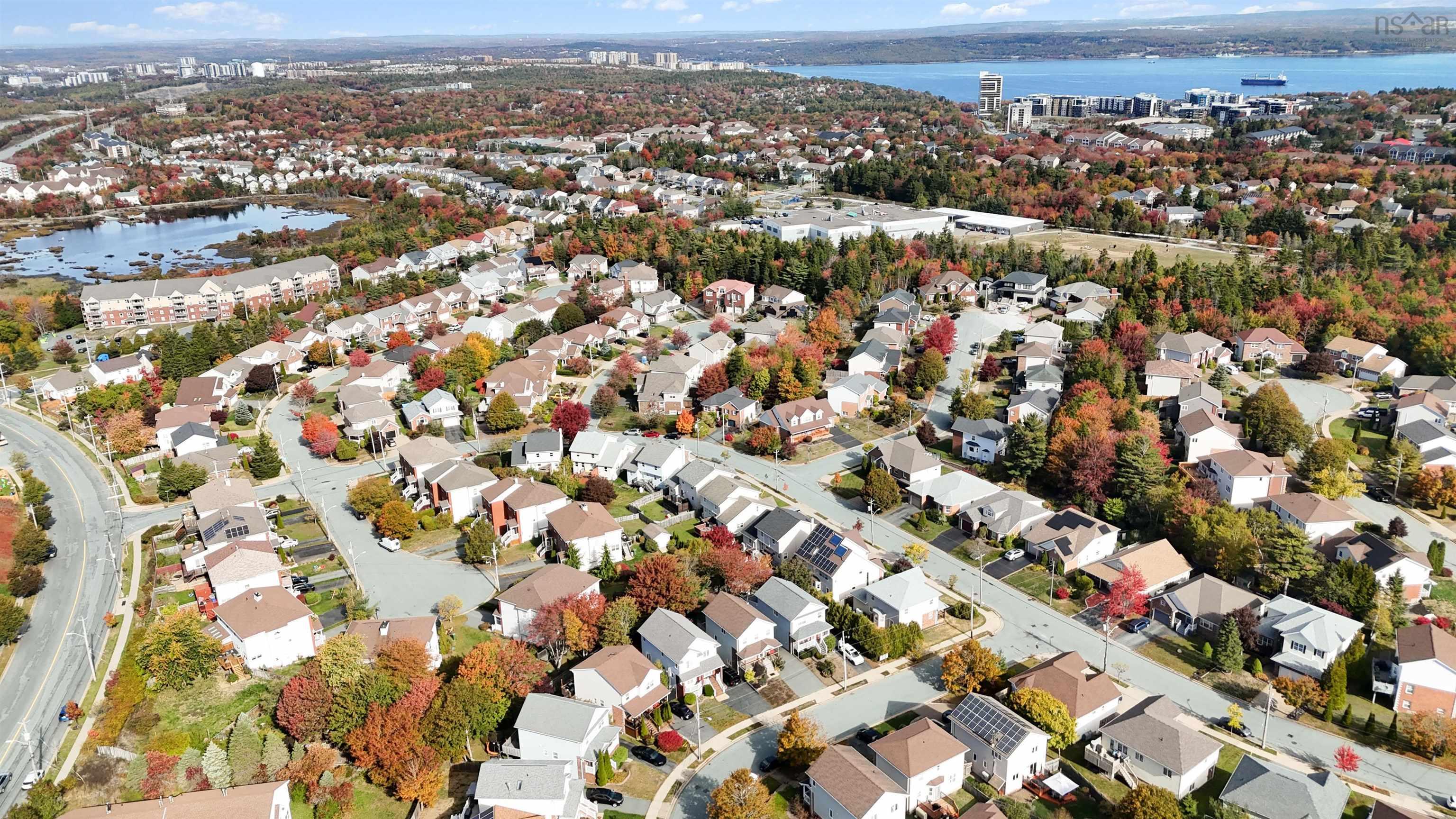 5 Roxham Close, Halifax, NS (MLS 202525876)