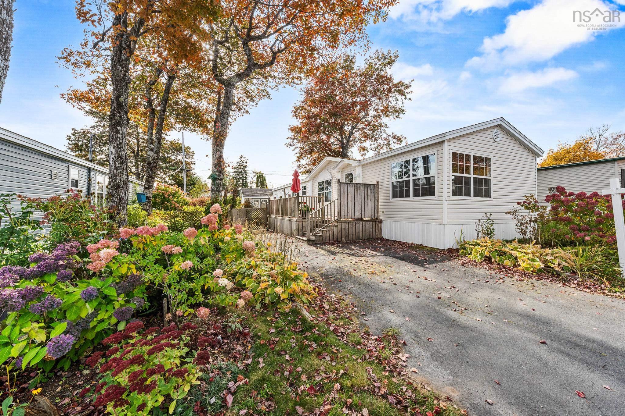 13 Eighth Street, Lucasville, NS (MLS 202525921)