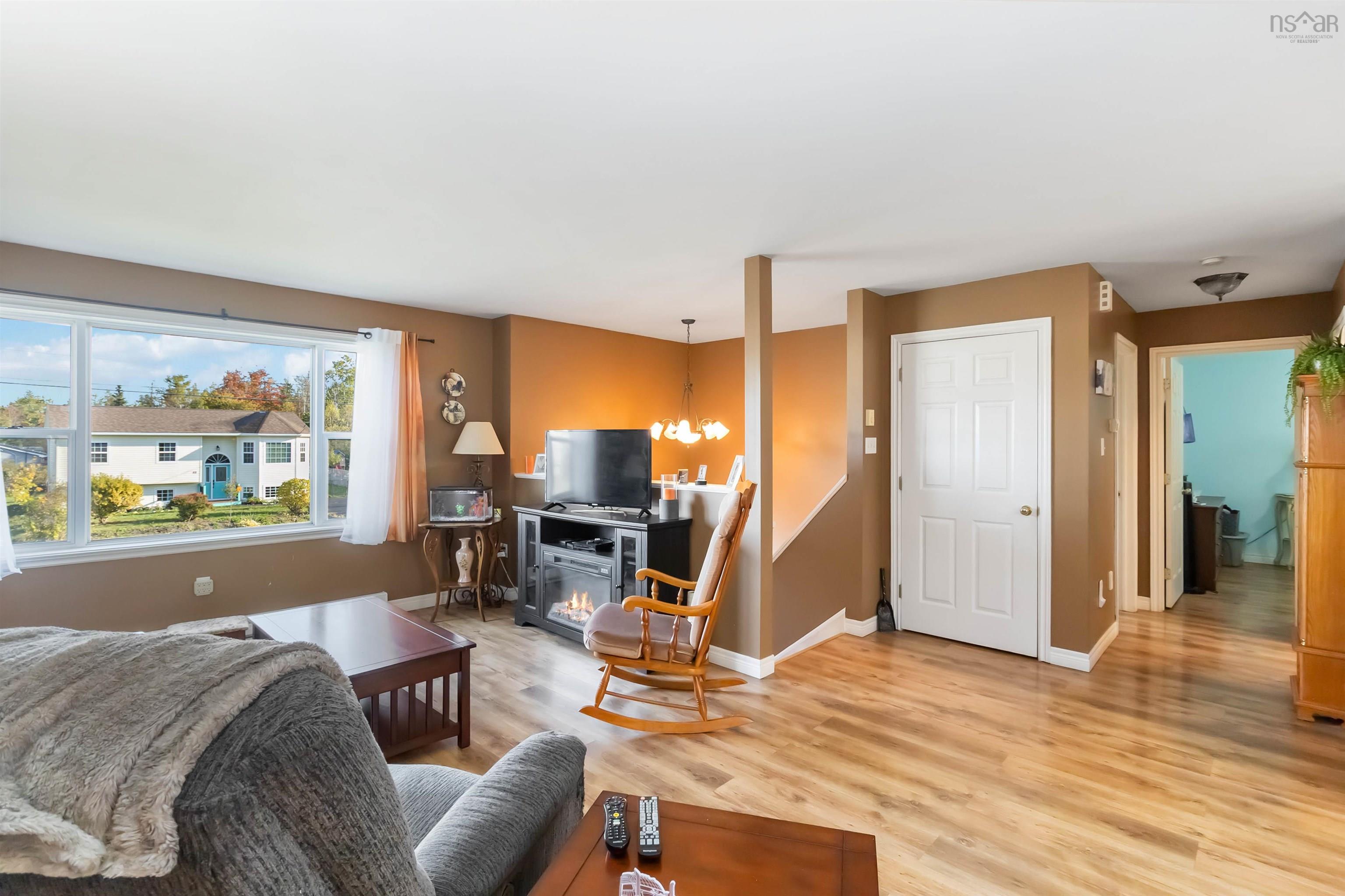 45 Grove Avenue, Beaver Bank, NS (MLS 202525922)