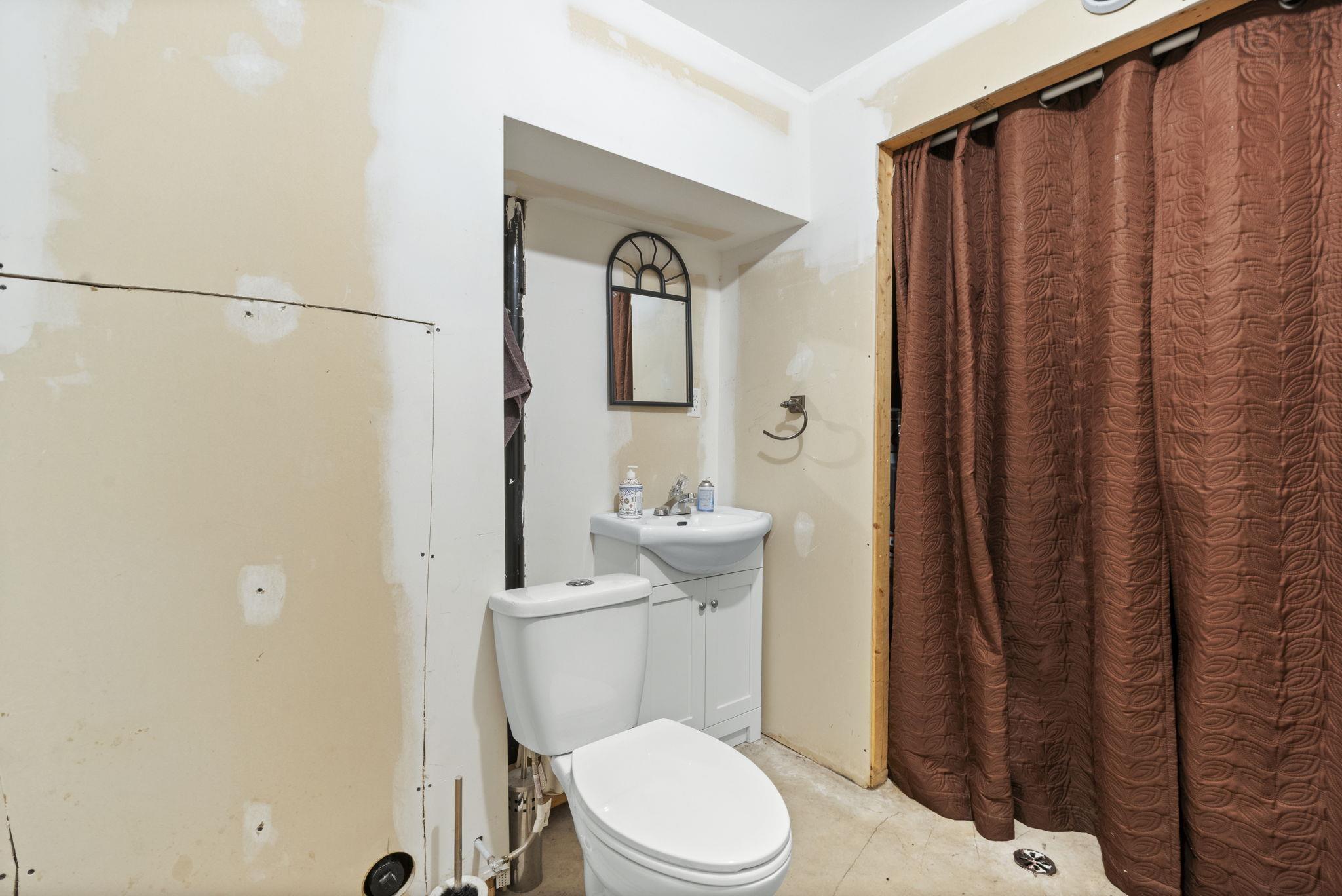 1018 Beaver Bank Road, Beaver Bank, NS (MLS 202526003)