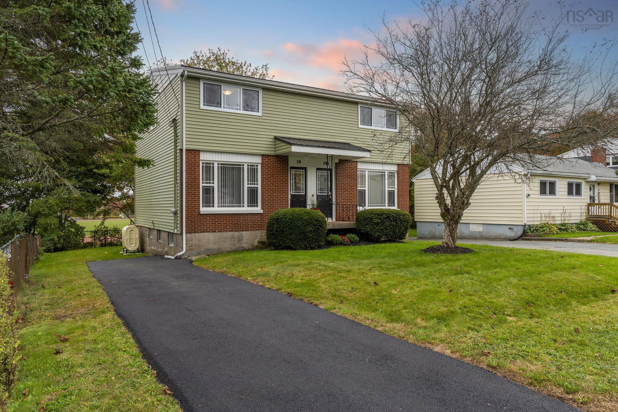 19-19a Westwood Drive, Dartmouth, NS (MLS® 202526025)