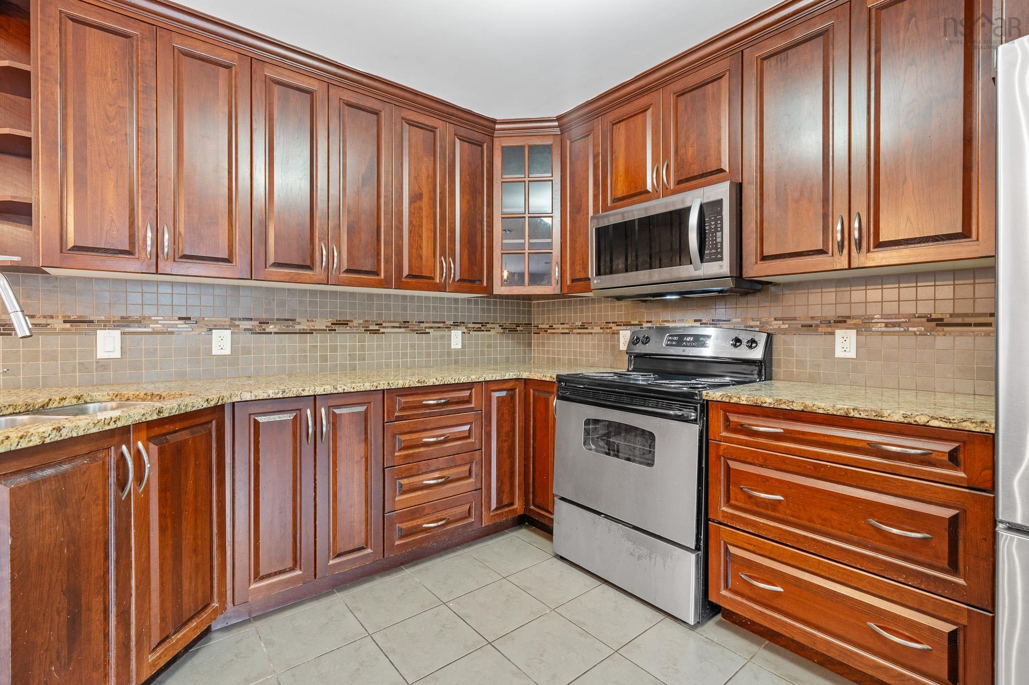 158 Beaver Bank Road, Lower Sackville, NS (MLS 202526061)