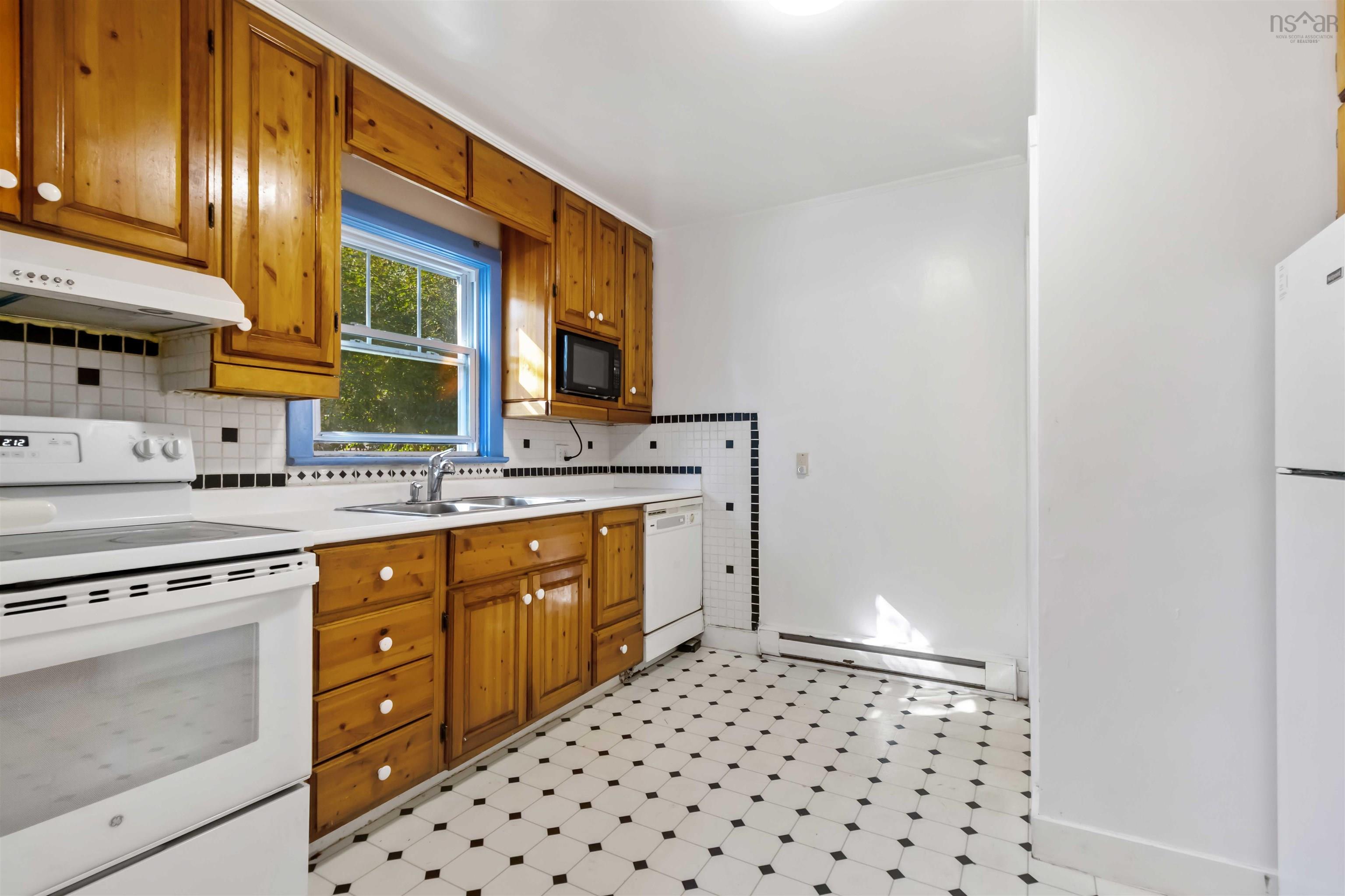 11 Ashdale Avenue, Halifax, NS (MLS 202526079)